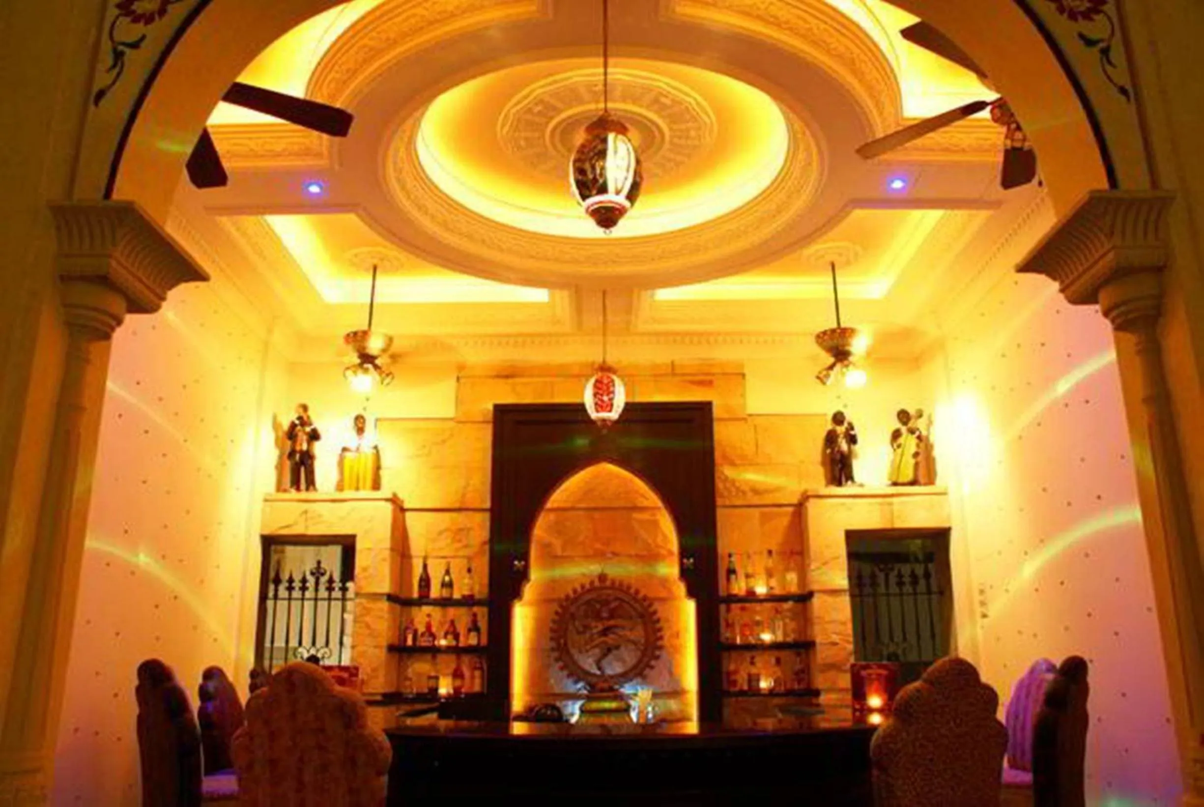 Lounge or bar in Four Seasons Place Pattaya