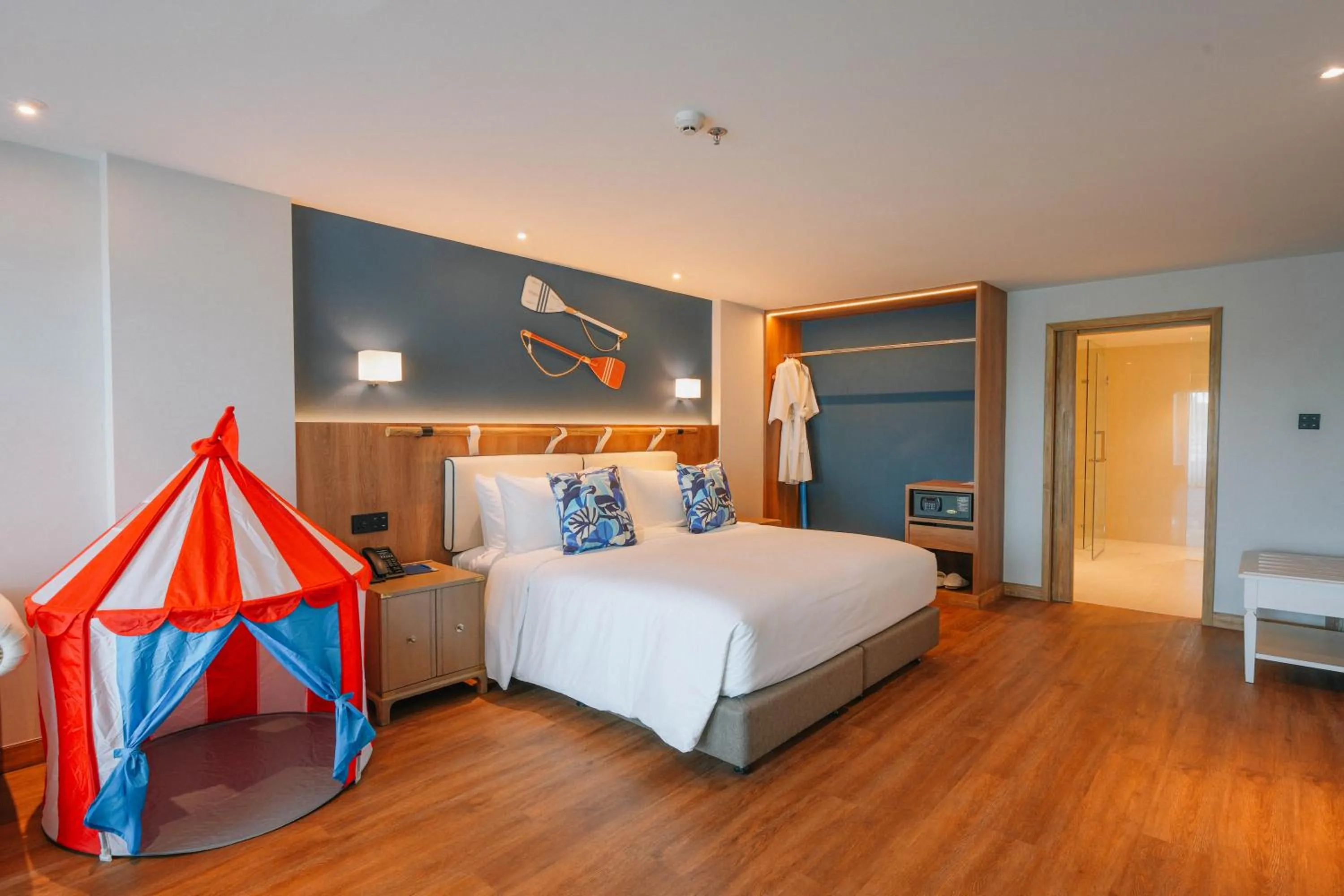 Bed in Ocean Marina Resort Pattaya Jomtien