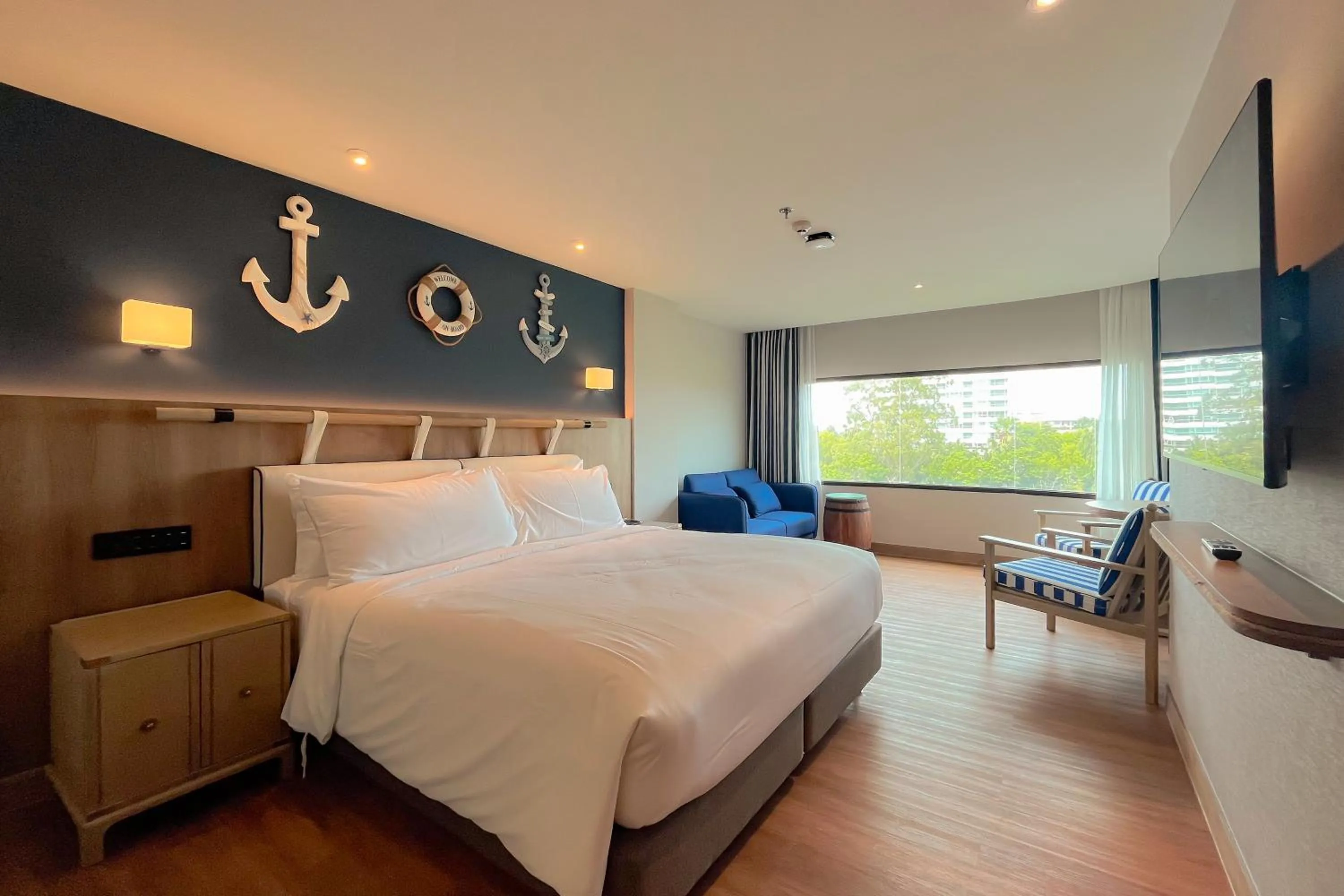 Bed in Ocean Marina Resort Pattaya Jomtien