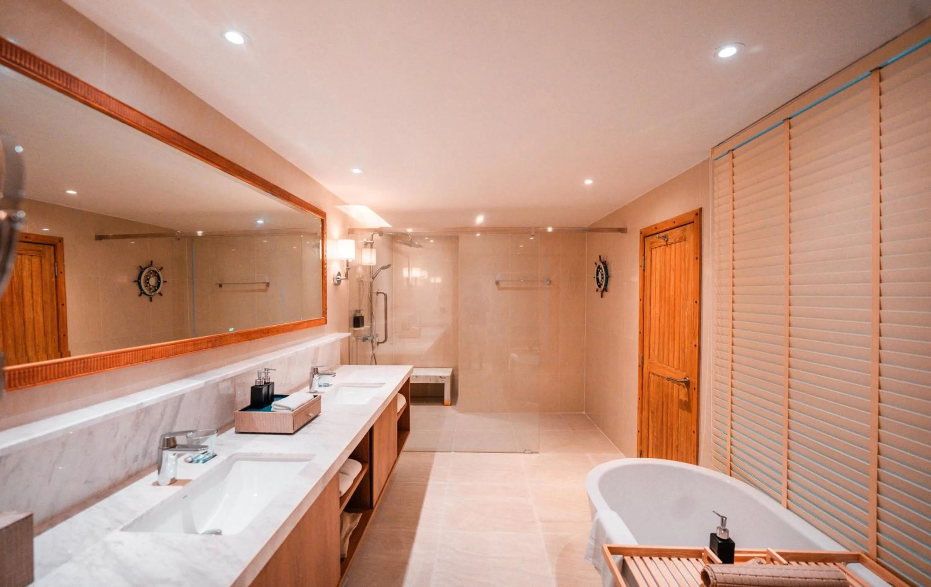 Bathroom in Ocean Marina Resort Pattaya Jomtien