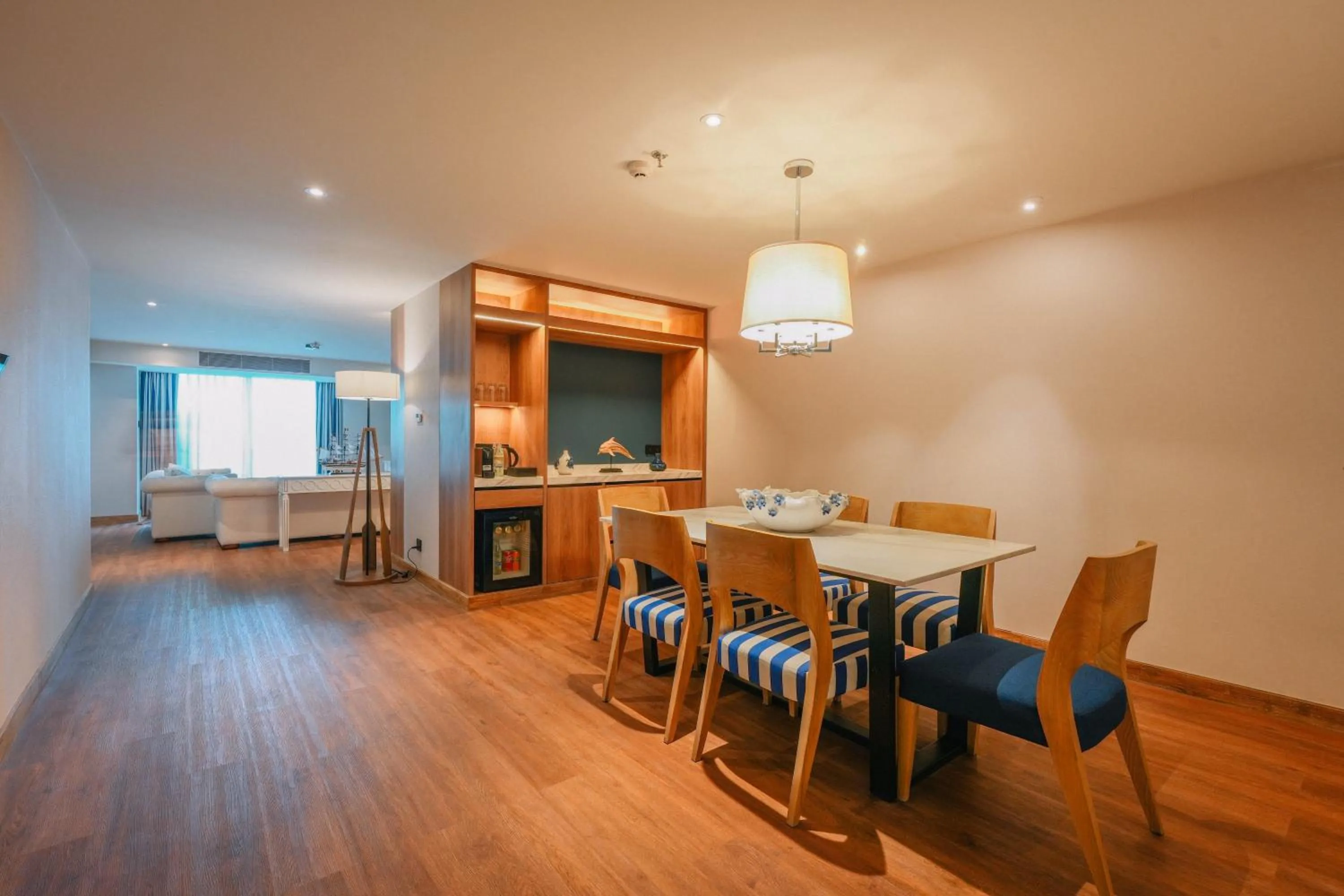 Dining area in Ocean Marina Resort Pattaya Jomtien