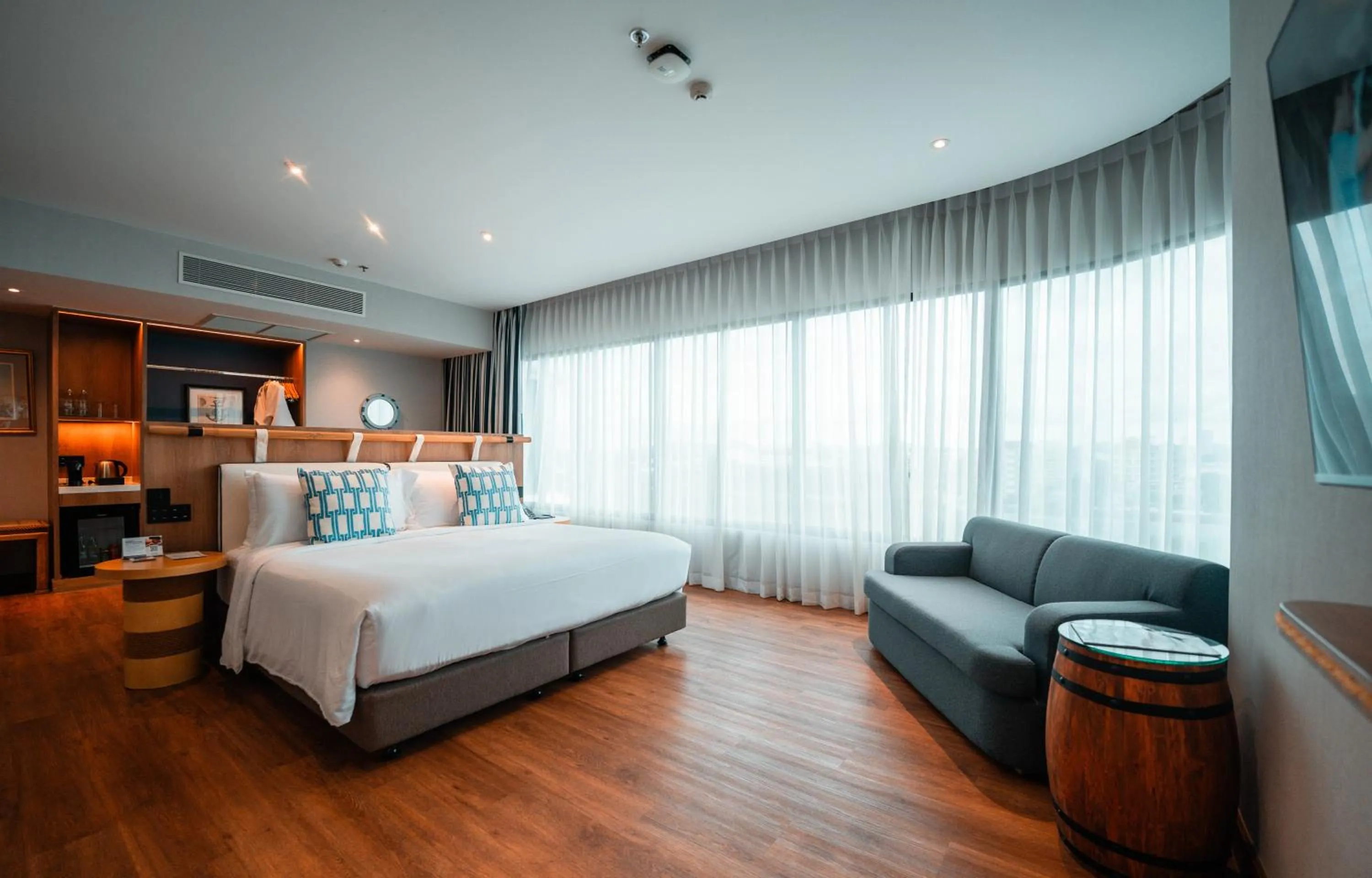 Bed in Ocean Marina Resort Pattaya Jomtien