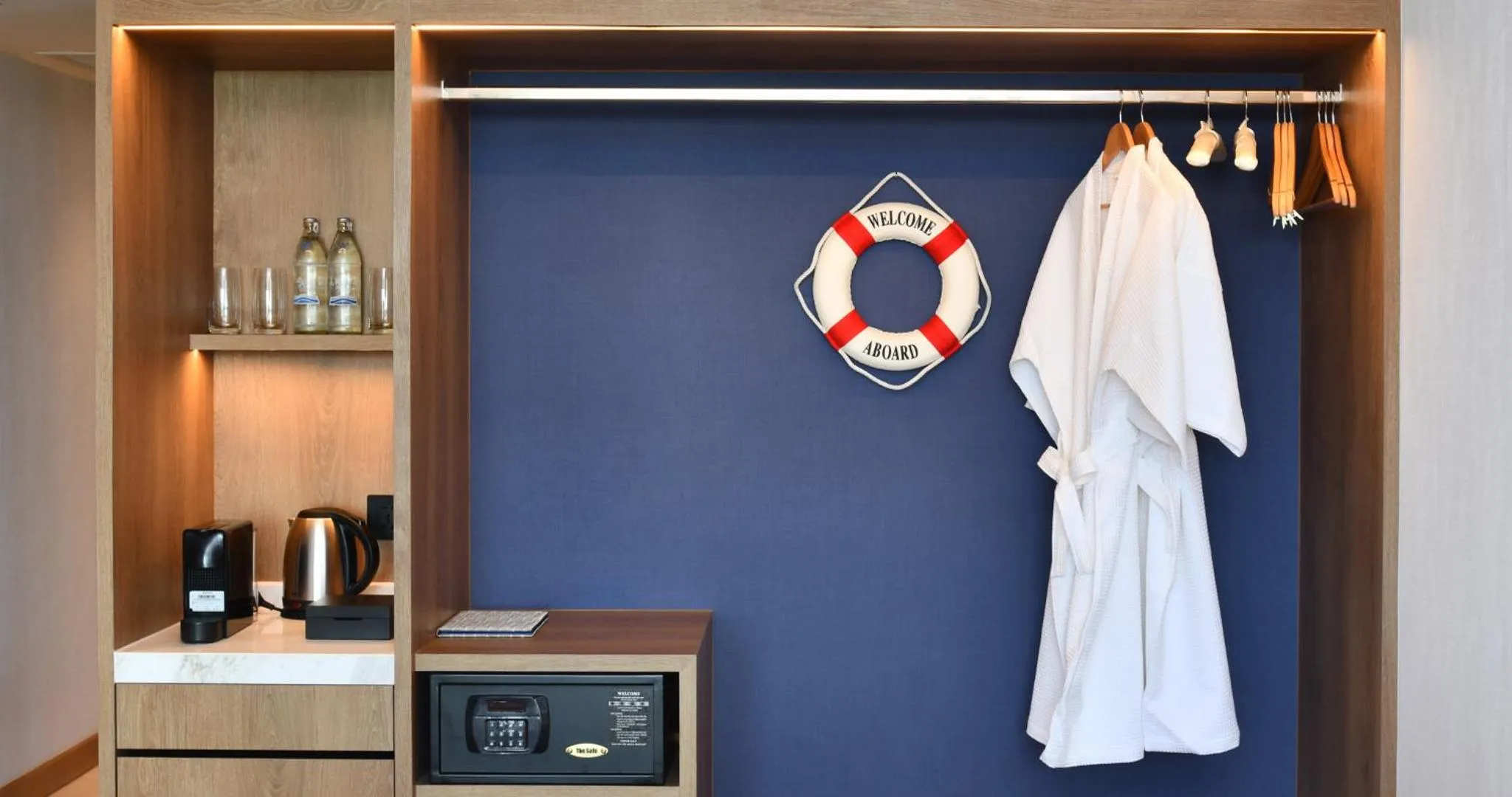 King Bed Premier  in Ocean Marina Resort Pattaya Jomtien