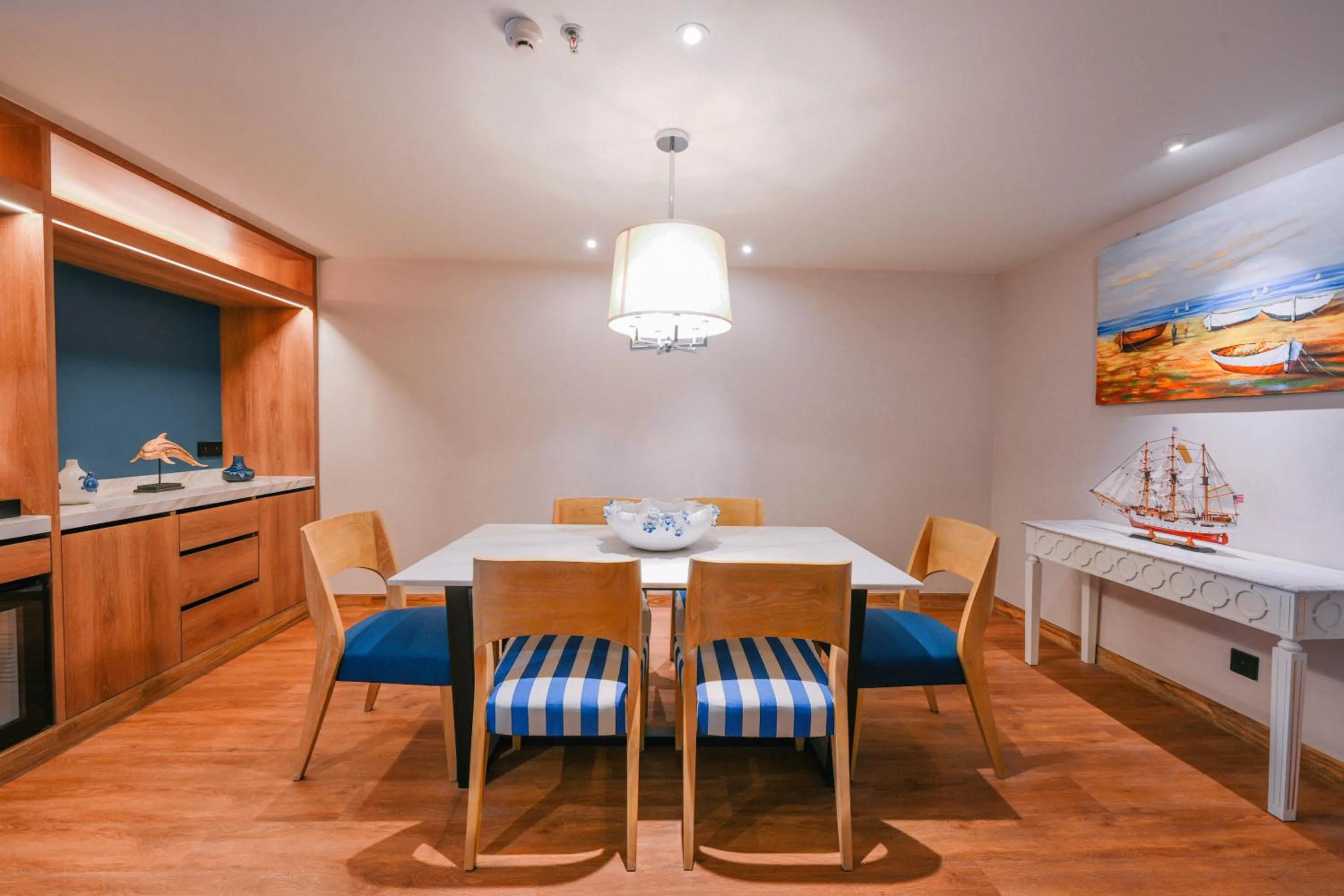 Dining area in Ocean Marina Resort Pattaya Jomtien