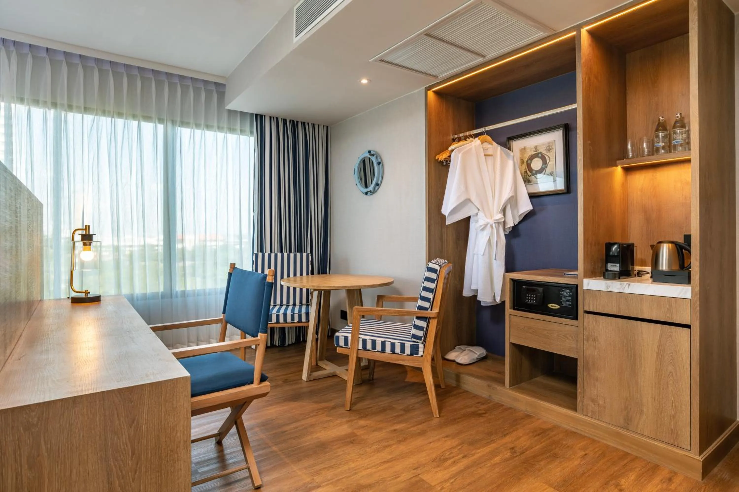 Seating area in Ocean Marina Resort Pattaya Jomtien