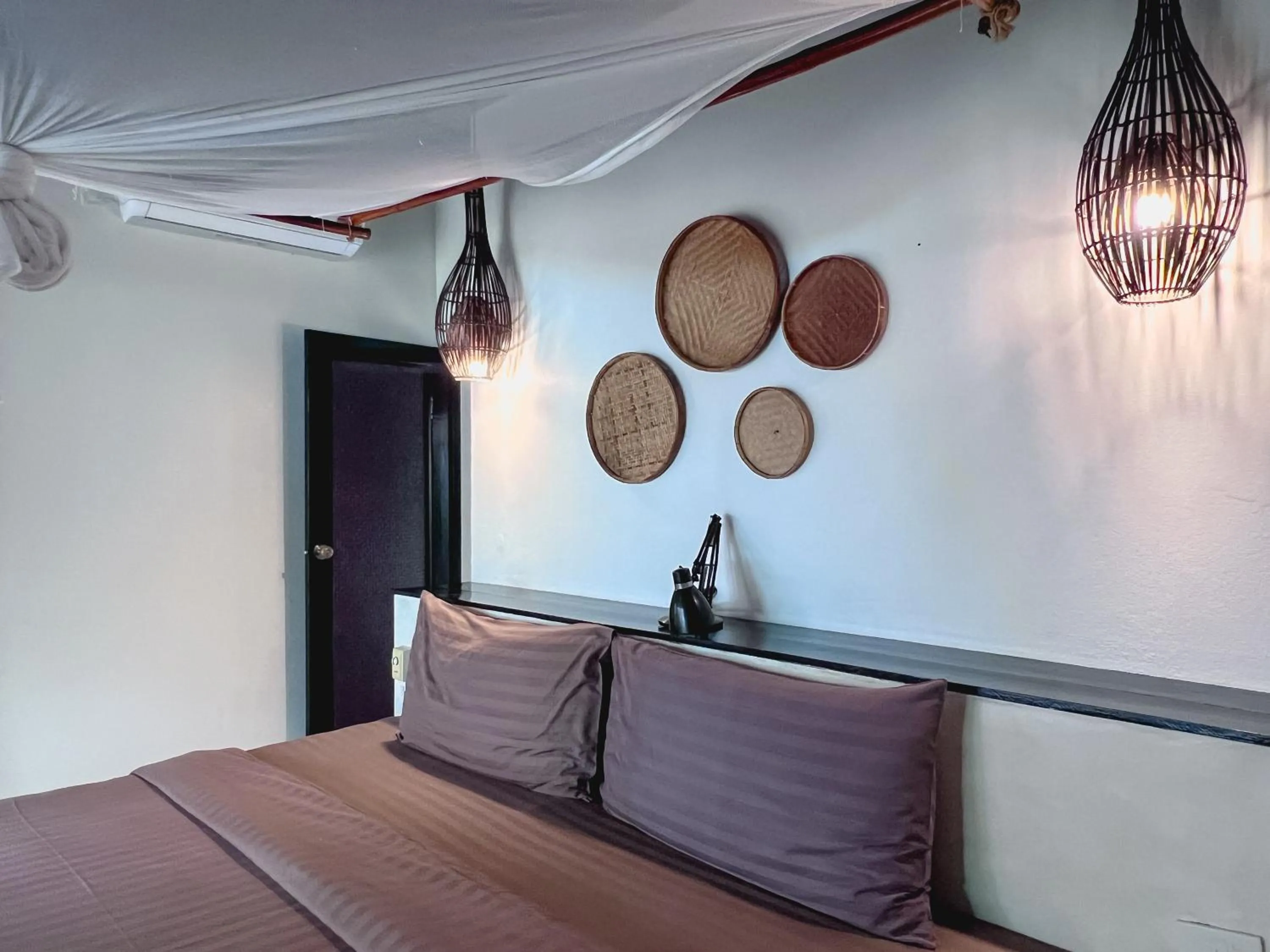 Bedroom, Bed in Sevenseas Resort Koh Kradan