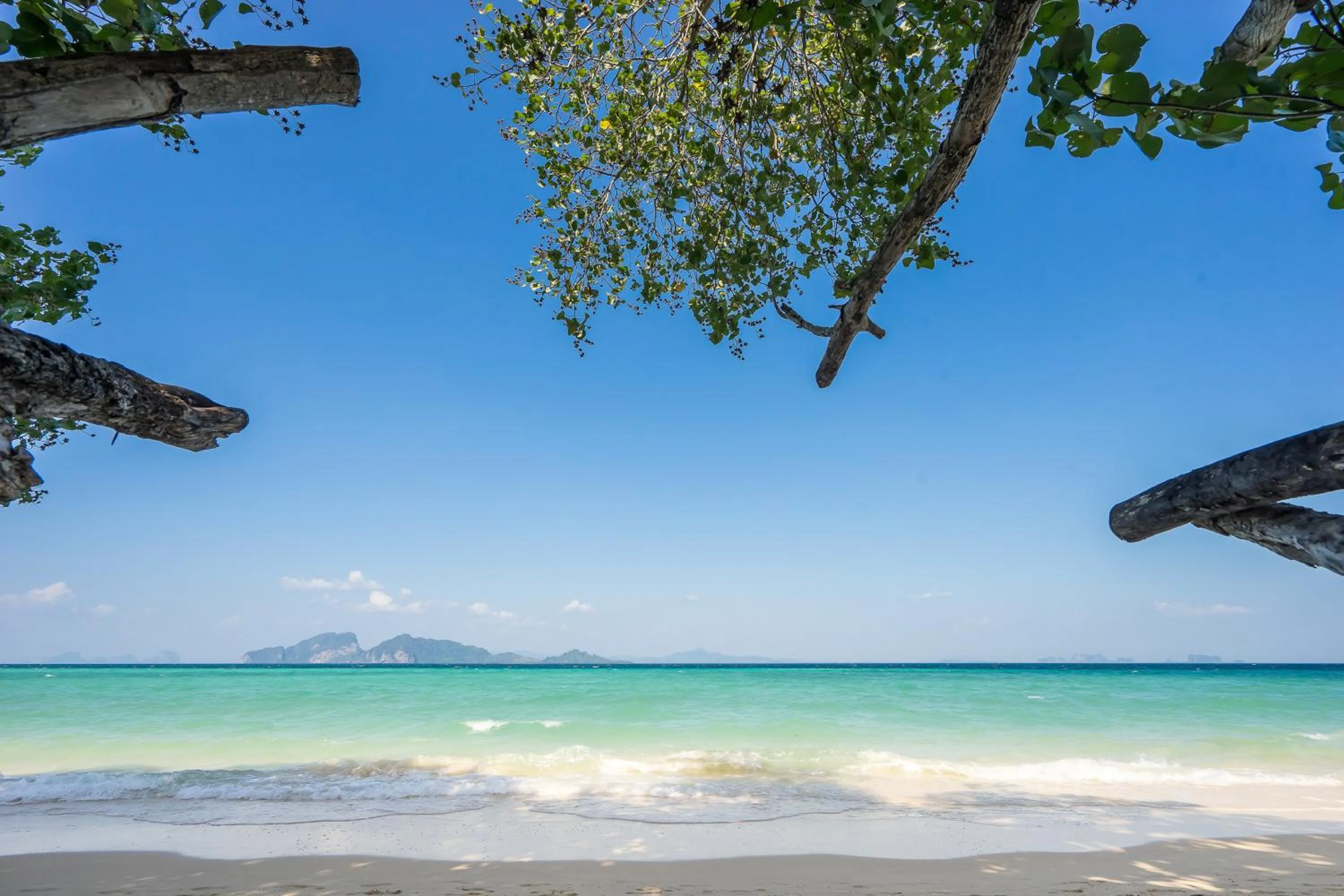 Beach in Sevenseas Resort Koh Kradan