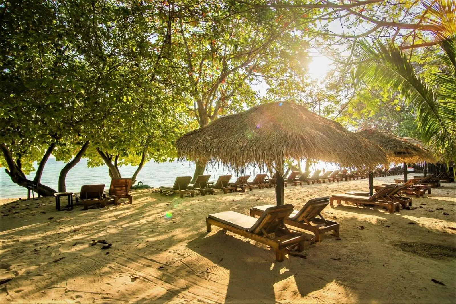 Beach in Sevenseas Resort Koh Kradan