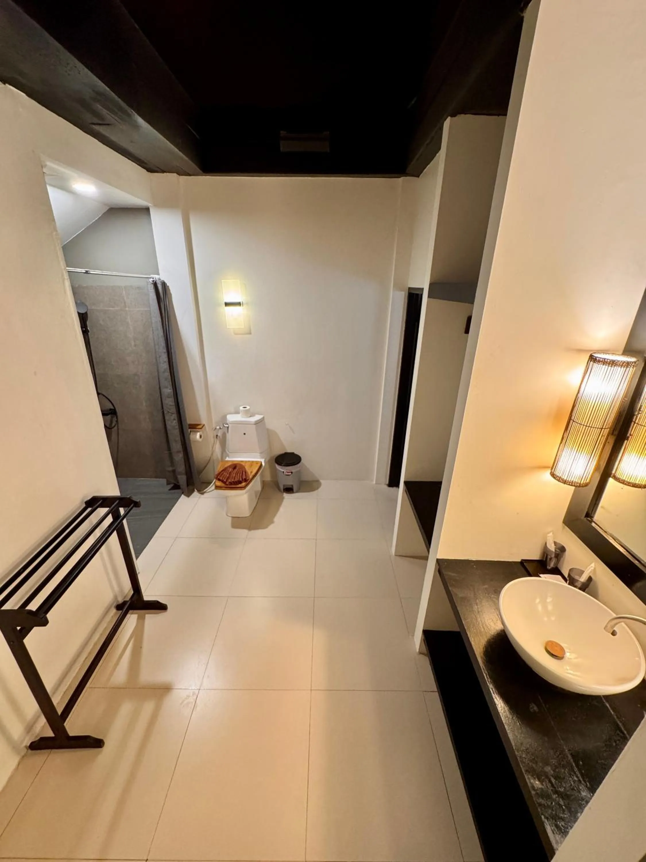 Toilet in Sevenseas Resort Koh Kradan