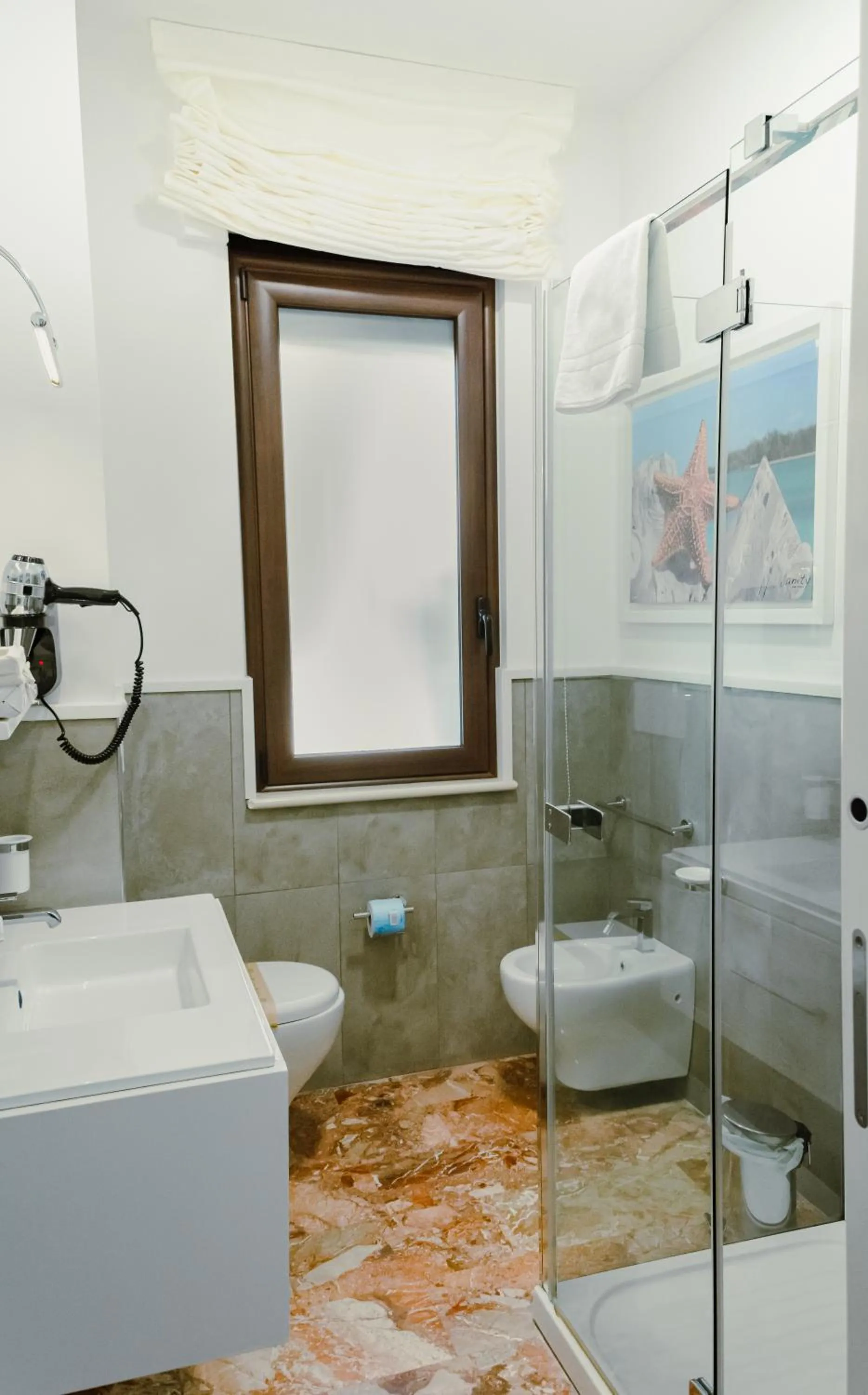 Bathroom in B&B Vanity