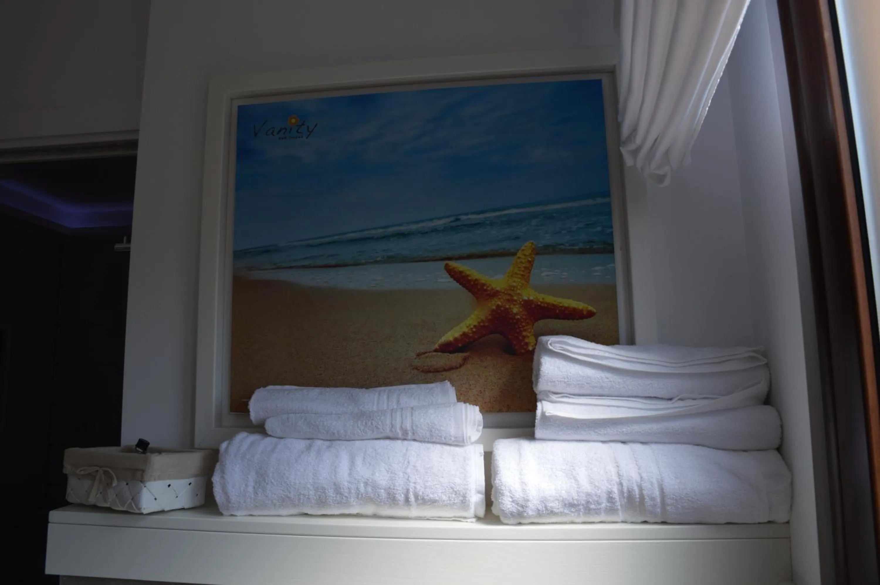 Other, Bed in B&B Vanity