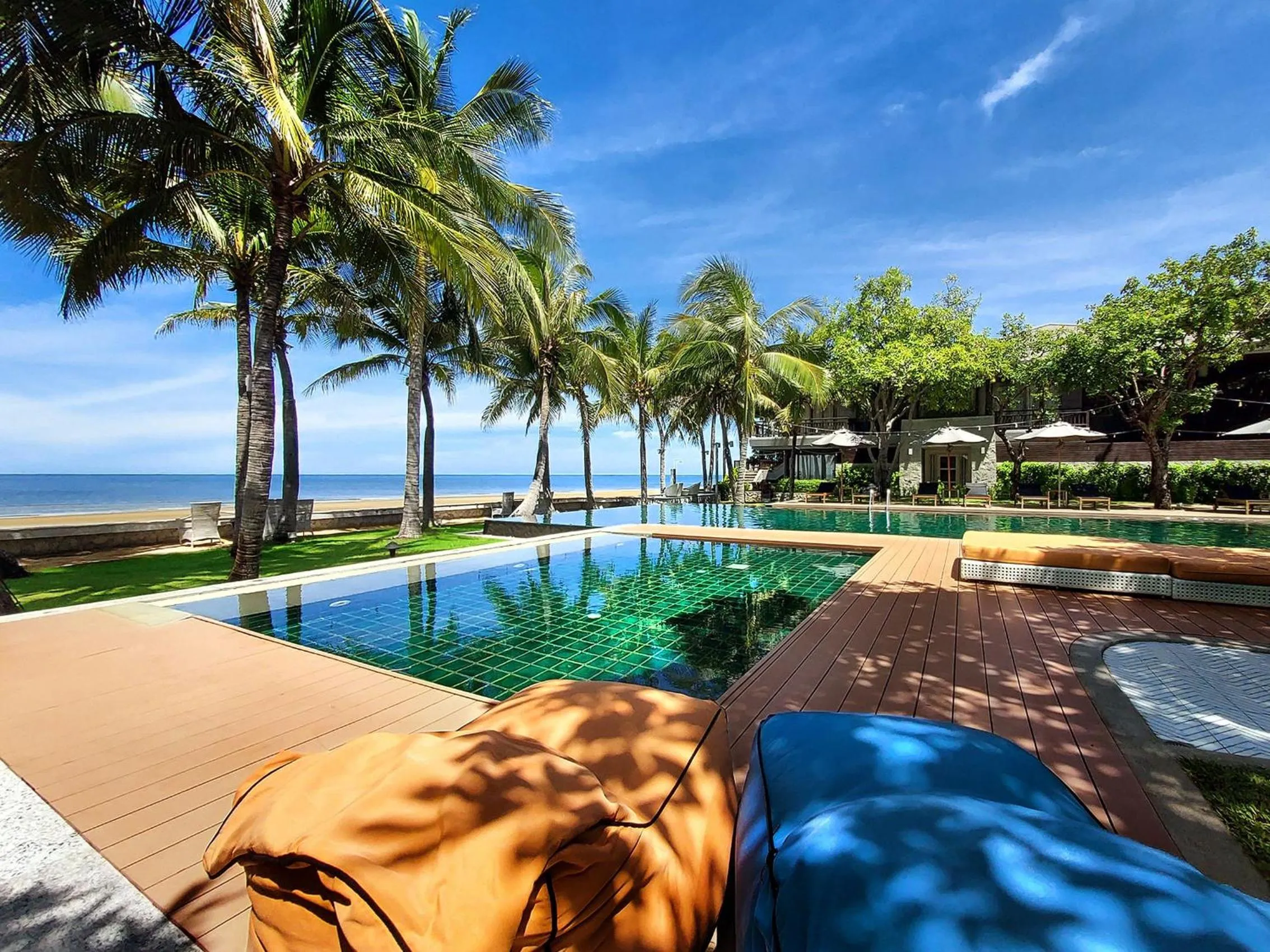 Swimming pool in Rest Detail Hotel Hua Hin