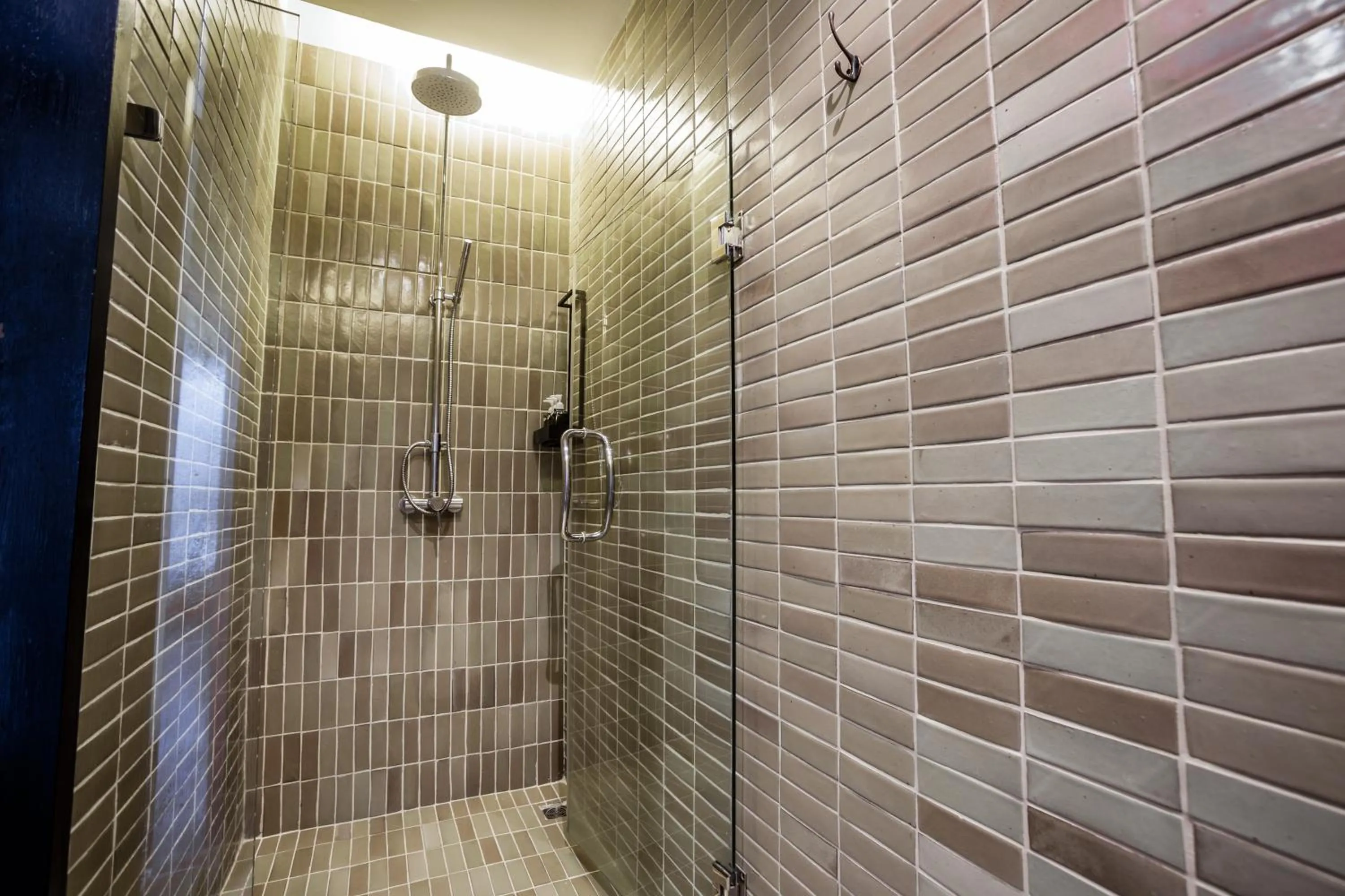 Shower in Aruntara Riverside Boutique Hotel