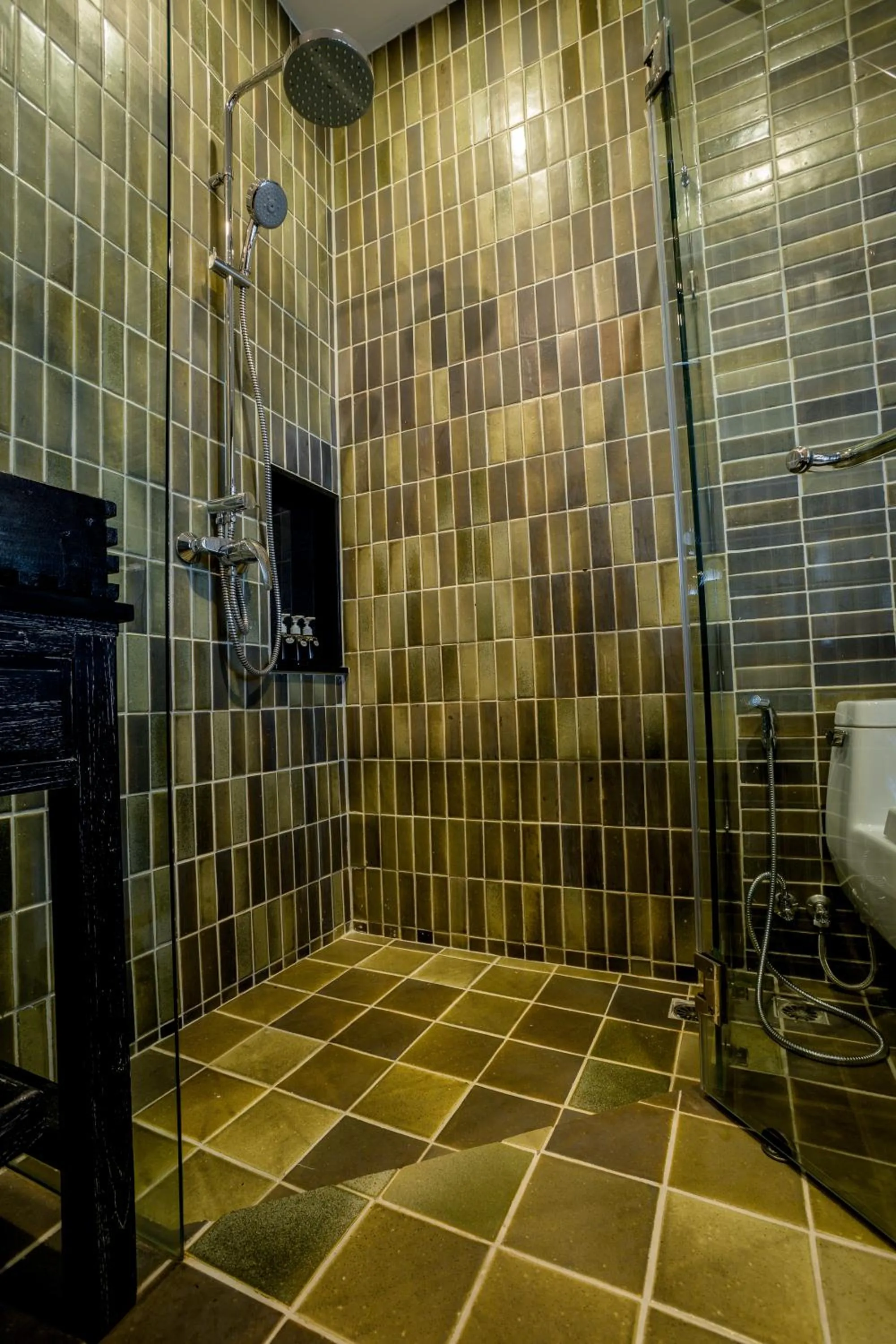 Shower in Aruntara Riverside Boutique Hotel