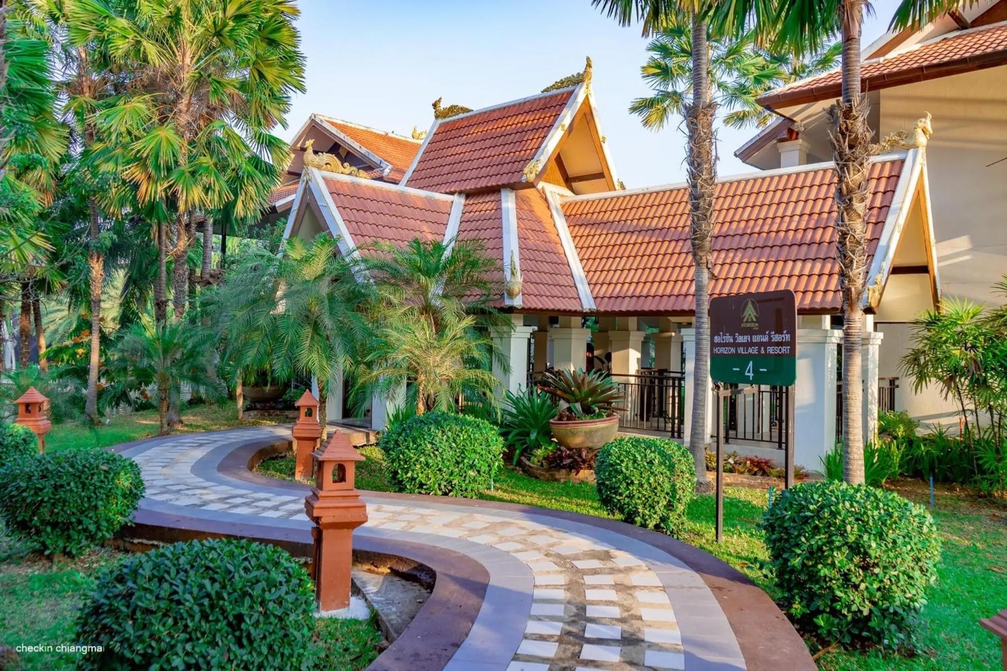 Property building in Horizon Village & Resort