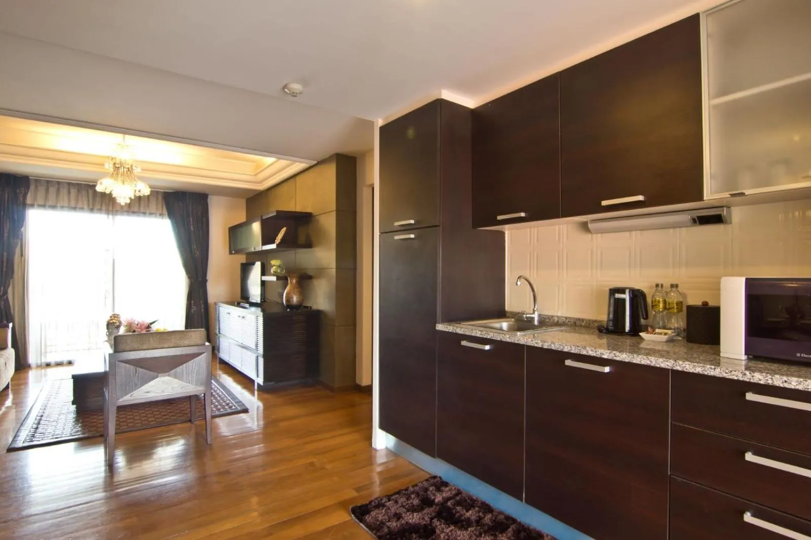 Restaurant/places to eat in LK Mantra Pura Resort