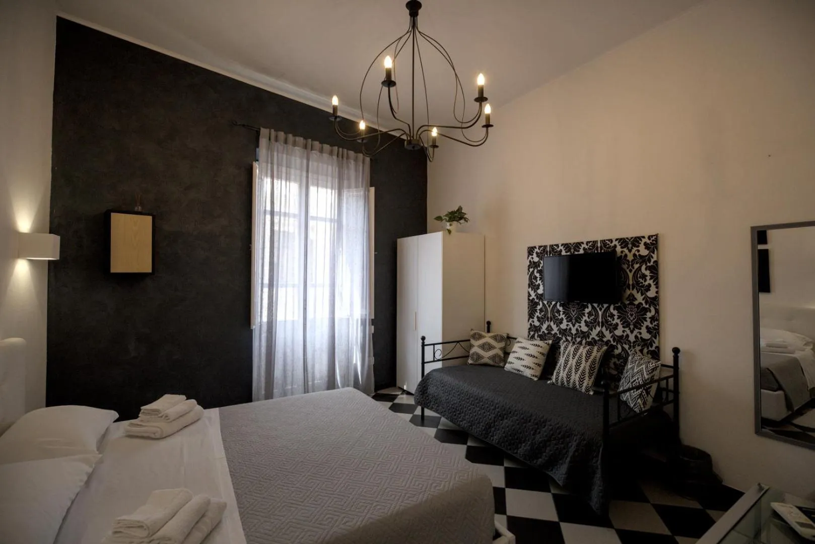 Photo of the whole room, Bed in Manì Rooms