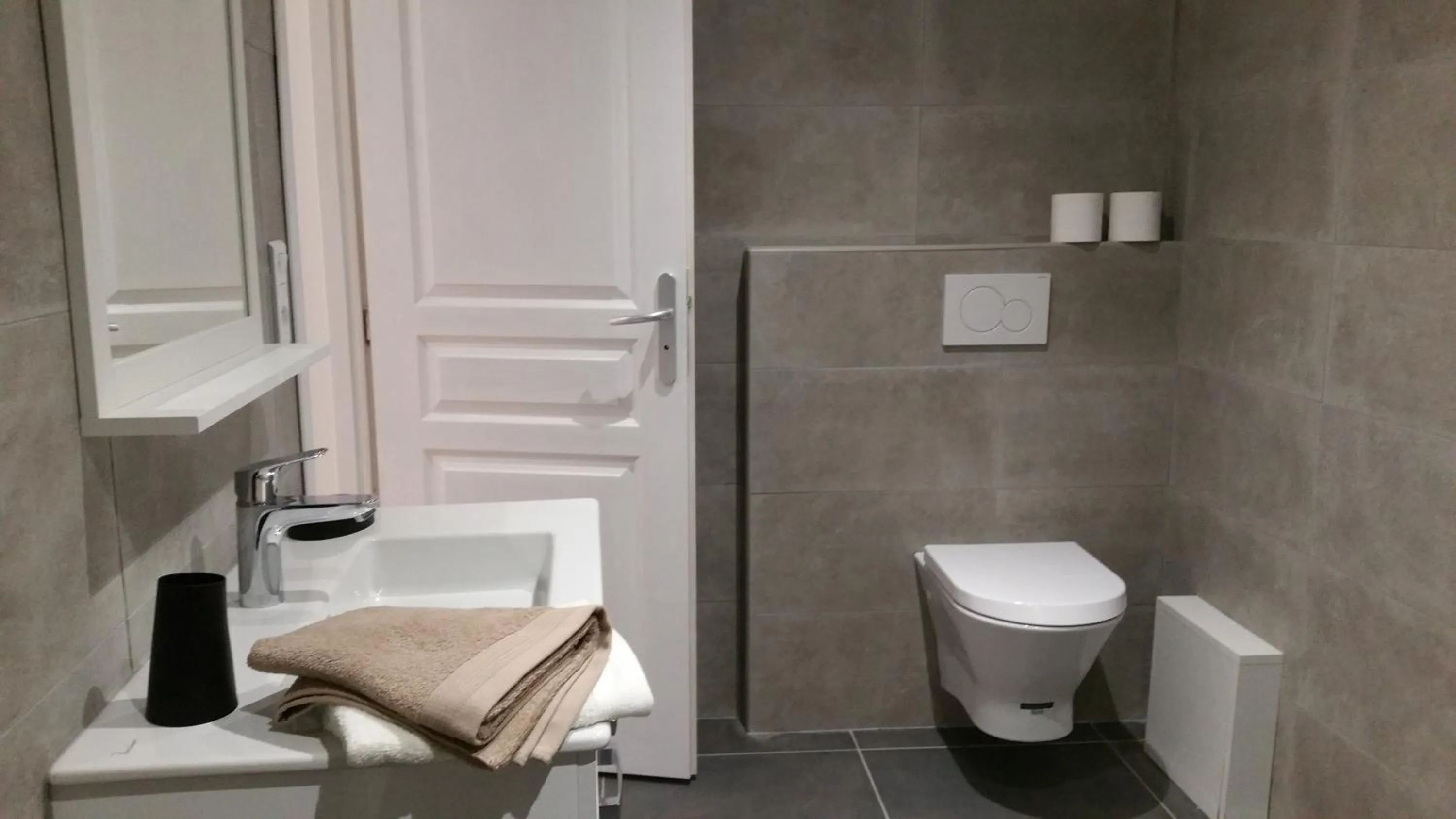 Toilet in Le Clos du Loup