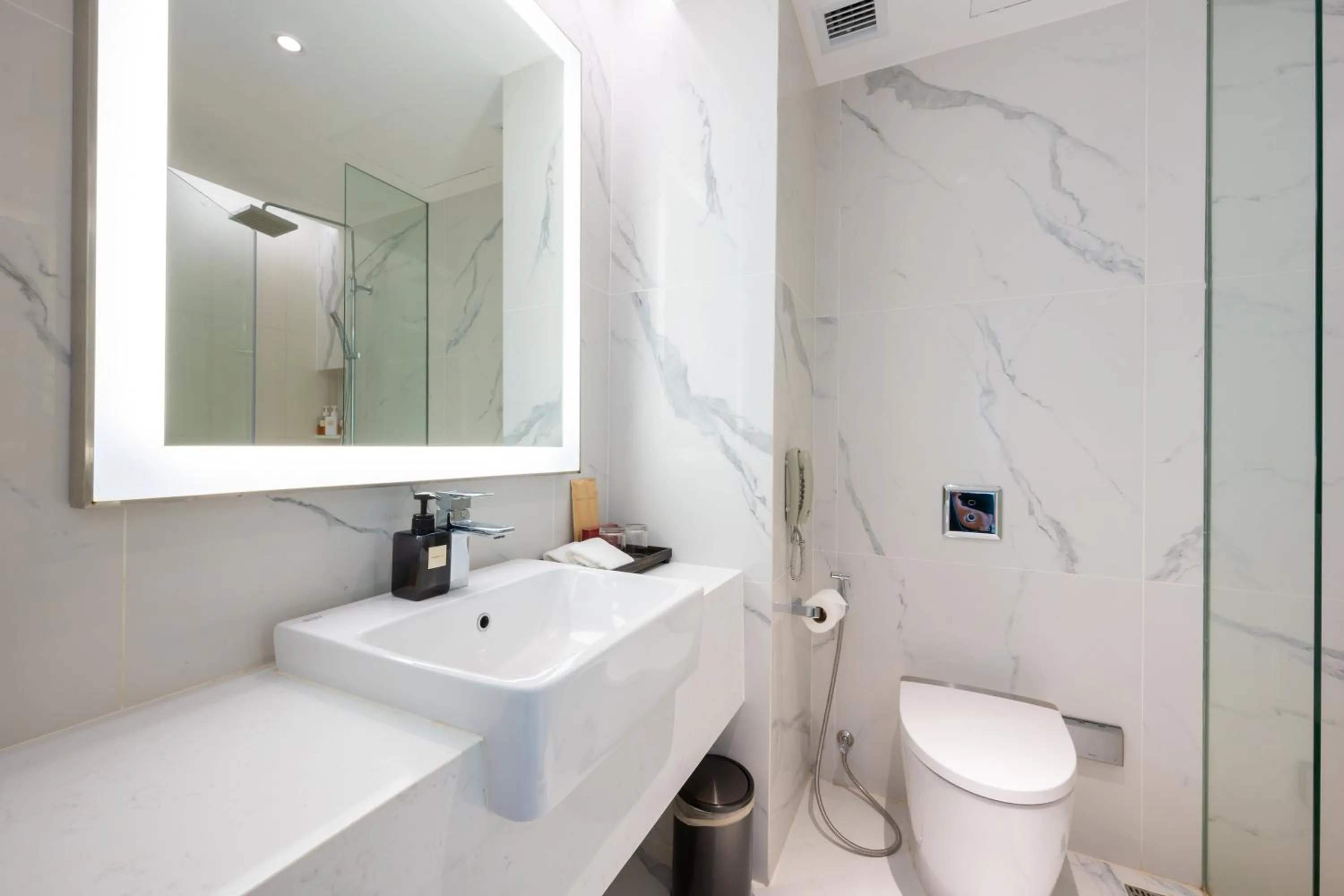 Bathroom in Grand Richmond Stylish Convention Hotel