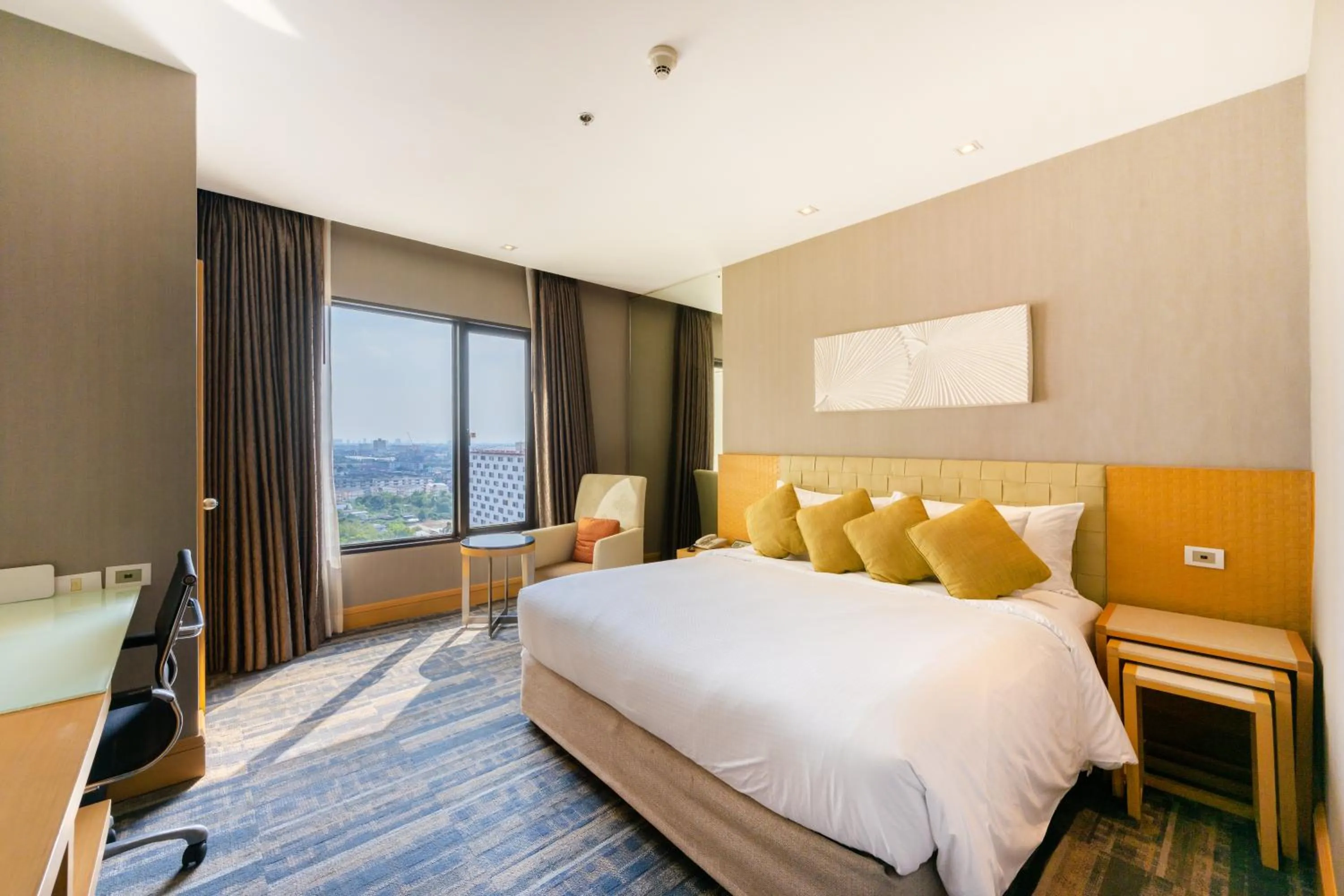 View (from property/room), Bed in Grand Richmond Stylish Convention Hotel