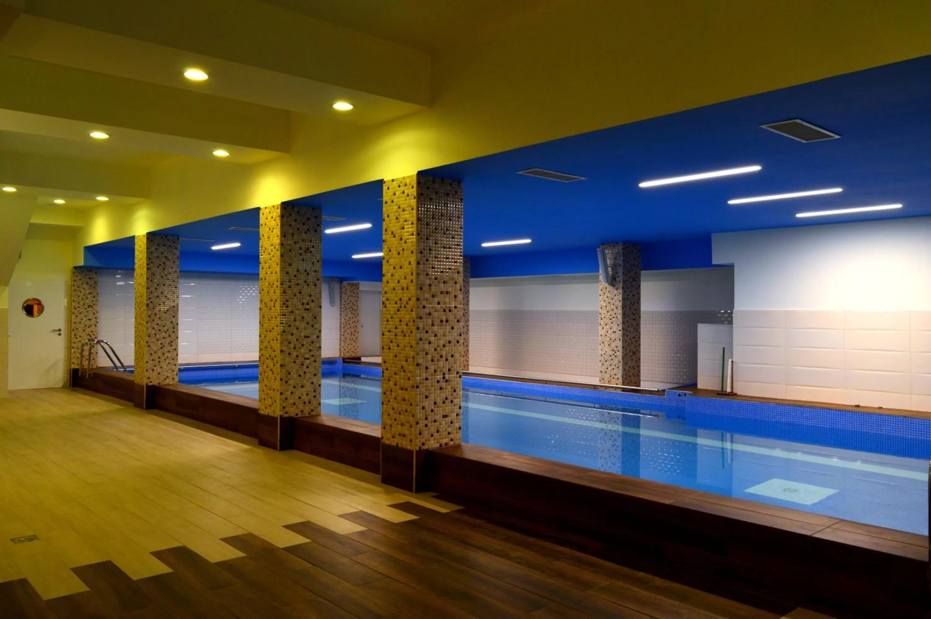 Swimming pool in Salis Hotel & Medical Spa
