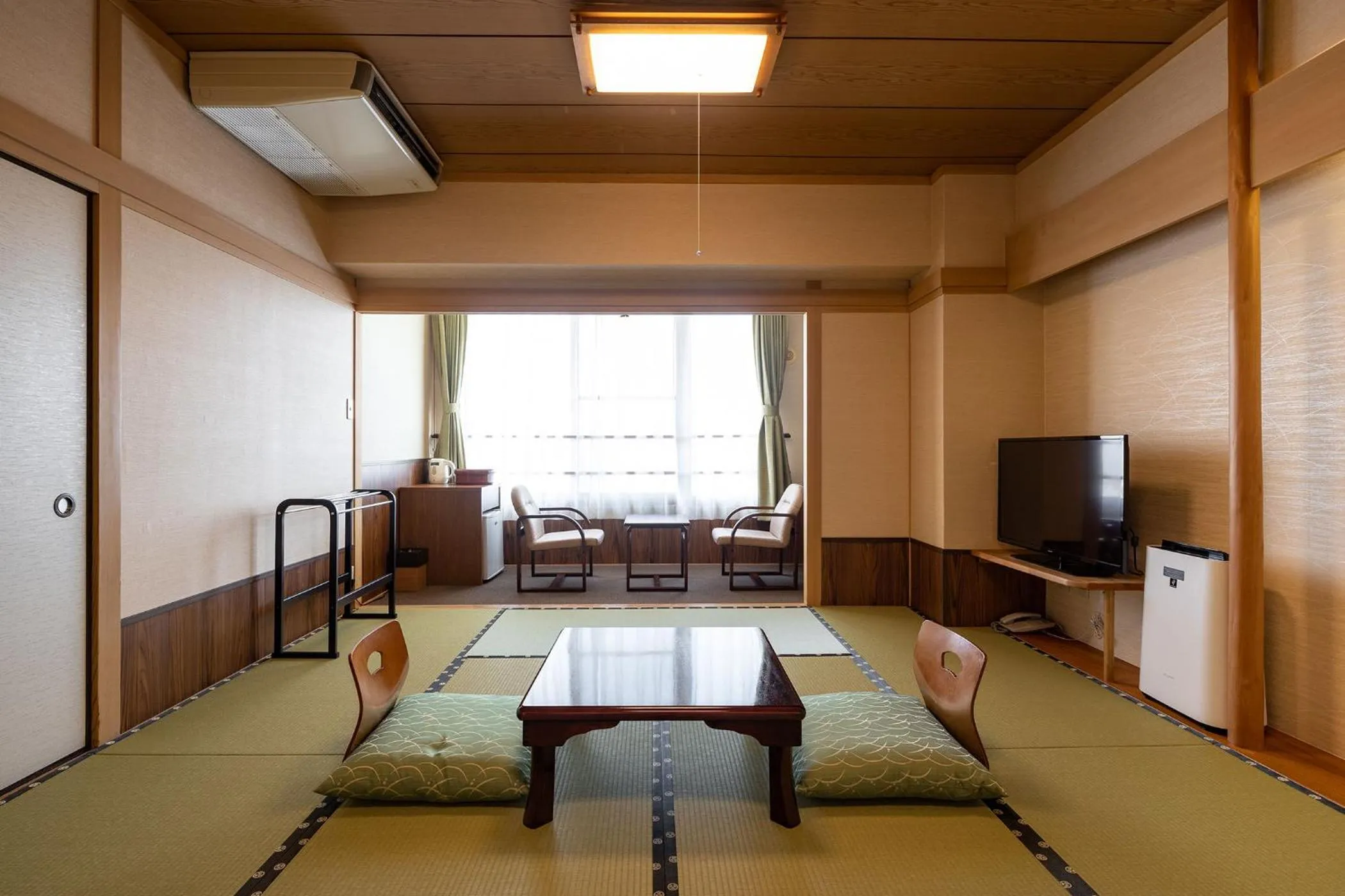Photo of the whole room, Bed in Ooedo Onsen Monogatari Amakusa Hotel Kameya