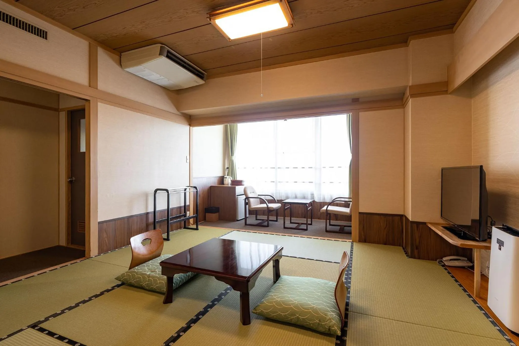 Photo of the whole room in Ooedo Onsen Monogatari Amakusa Hotel Kameya