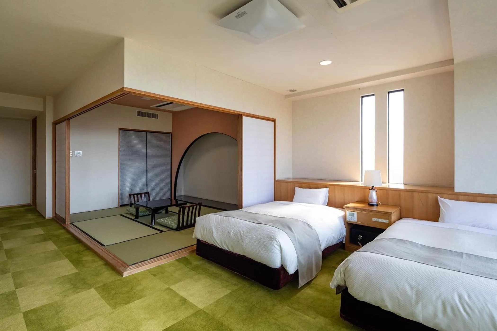 Photo of the whole room, Bed in Ooedo Onsen Monogatari Amakusa Hotel Kameya