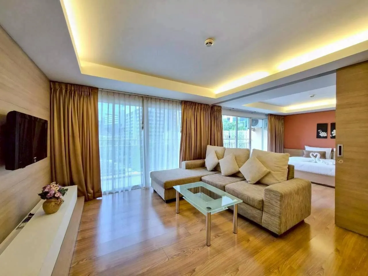 TV and multimedia in Olive Hotel & Residence Bangkok Sukhumvit 101 near True Digital Park