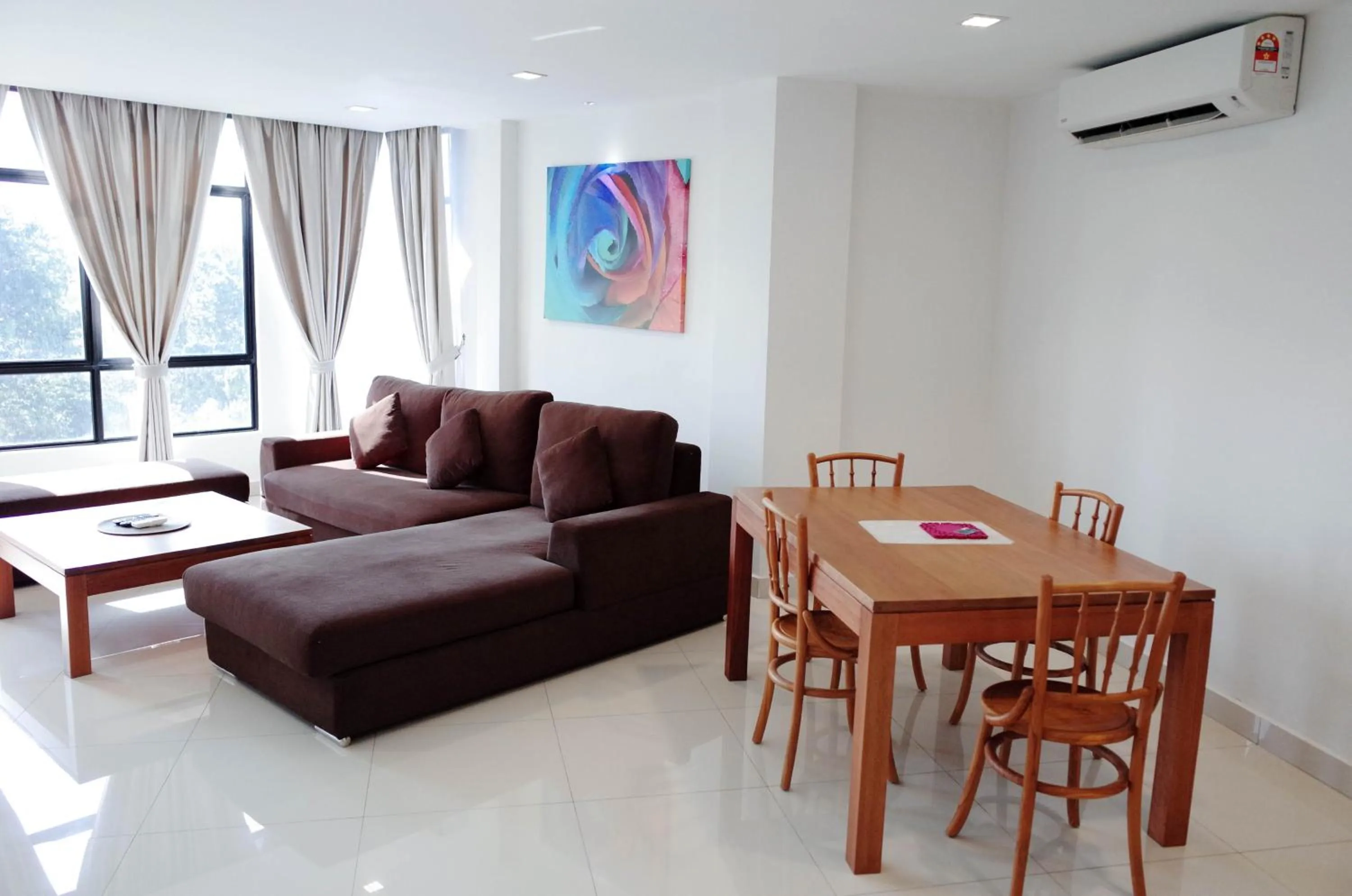 Dining area in Holiday Homes At Samsuria Resort