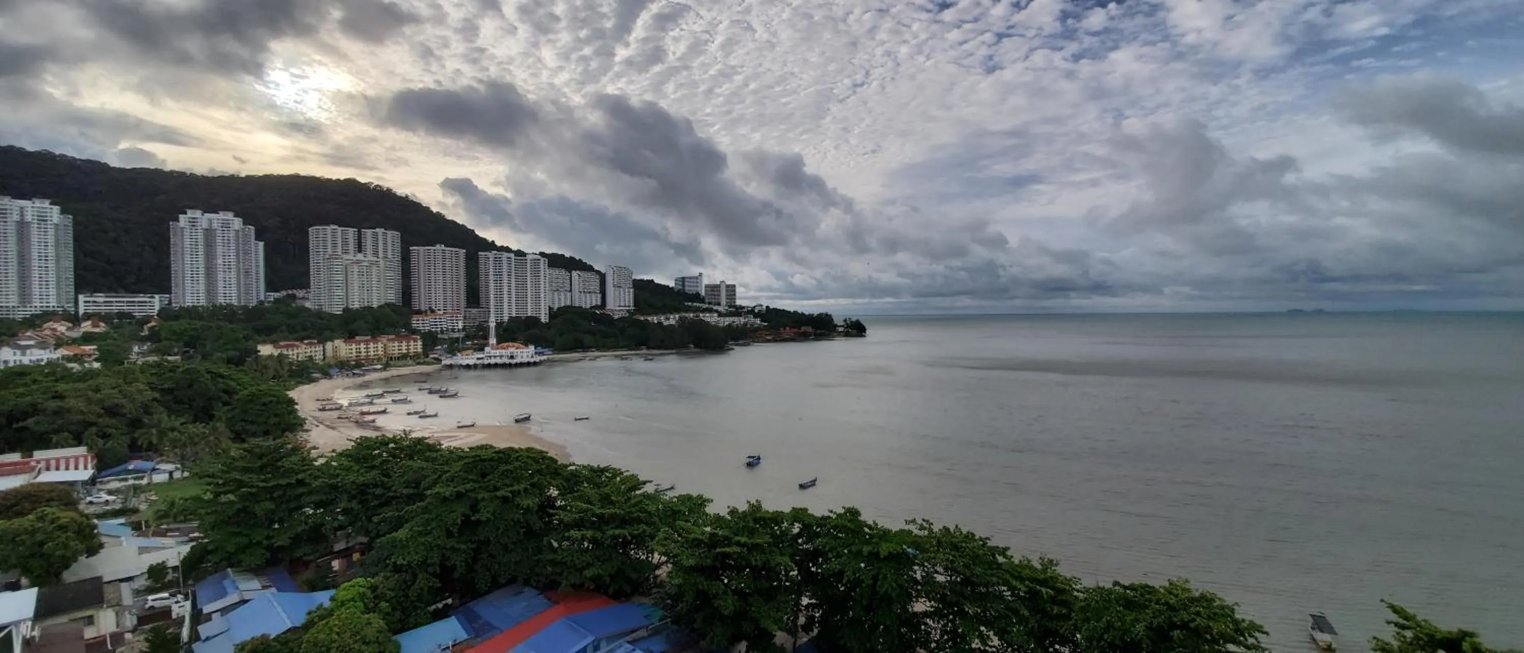 Beach in Leisure Cove Hotel and Apartments