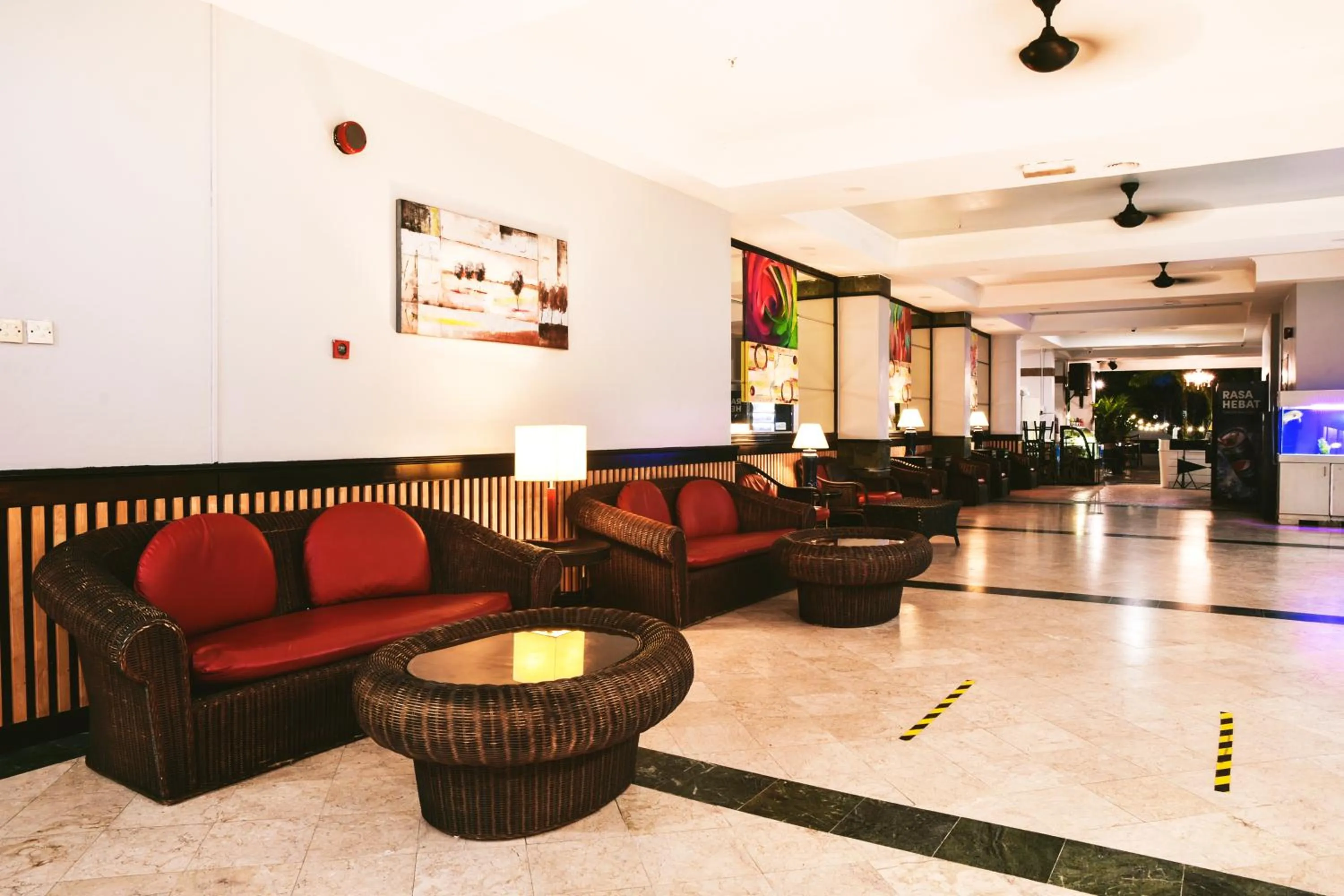 Lobby or reception in Leisure Cove Hotel and Apartments