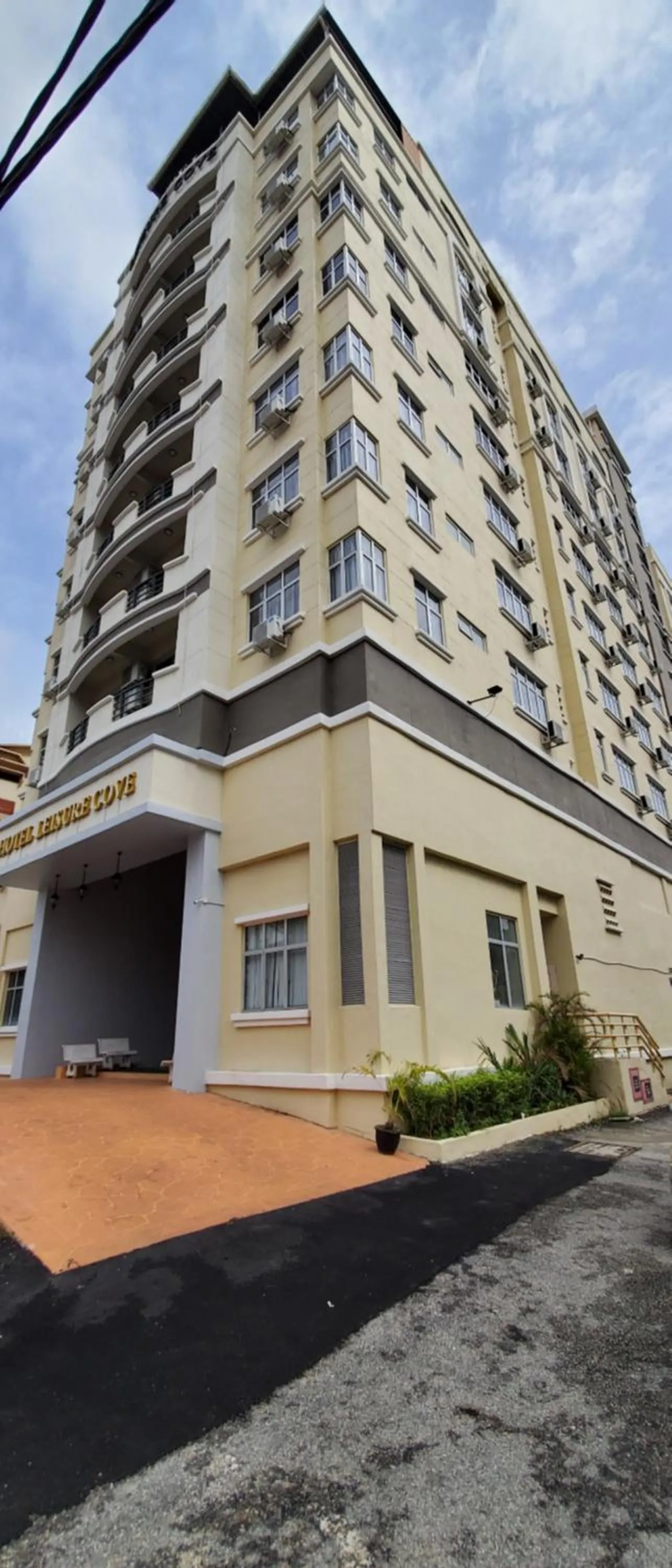 Property building in Leisure Cove Hotel and Apartments