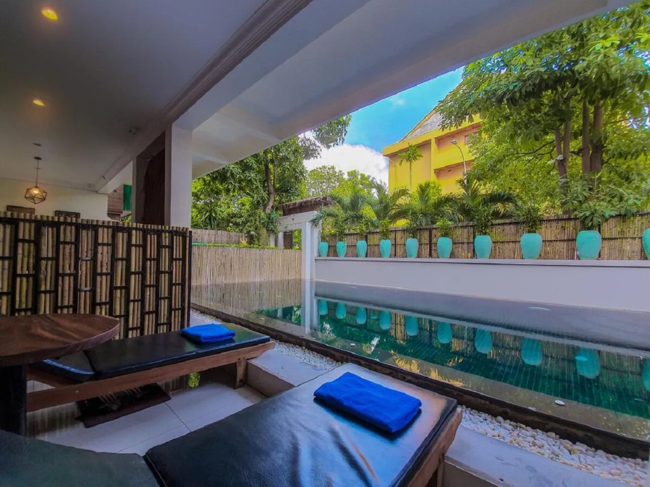 Restaurant/places to eat in Plumeria Hotel & Spa