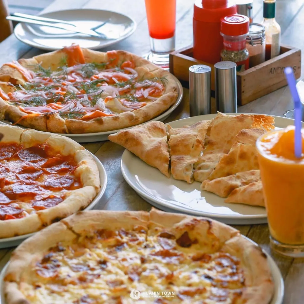 Restaurant/places to eat in Veranda Lodge