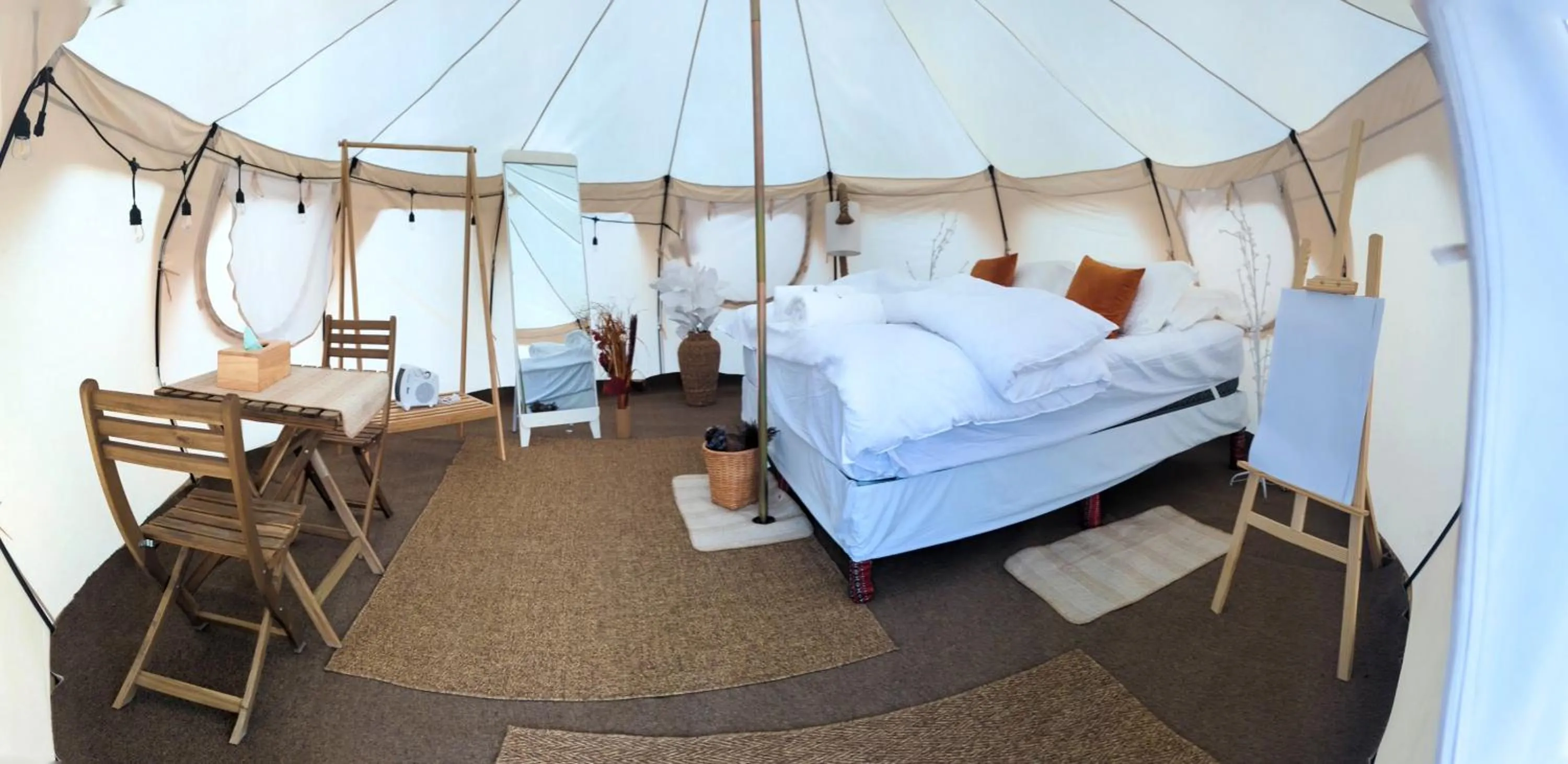 Photo of the whole room, Bed in Safari Desert Camp