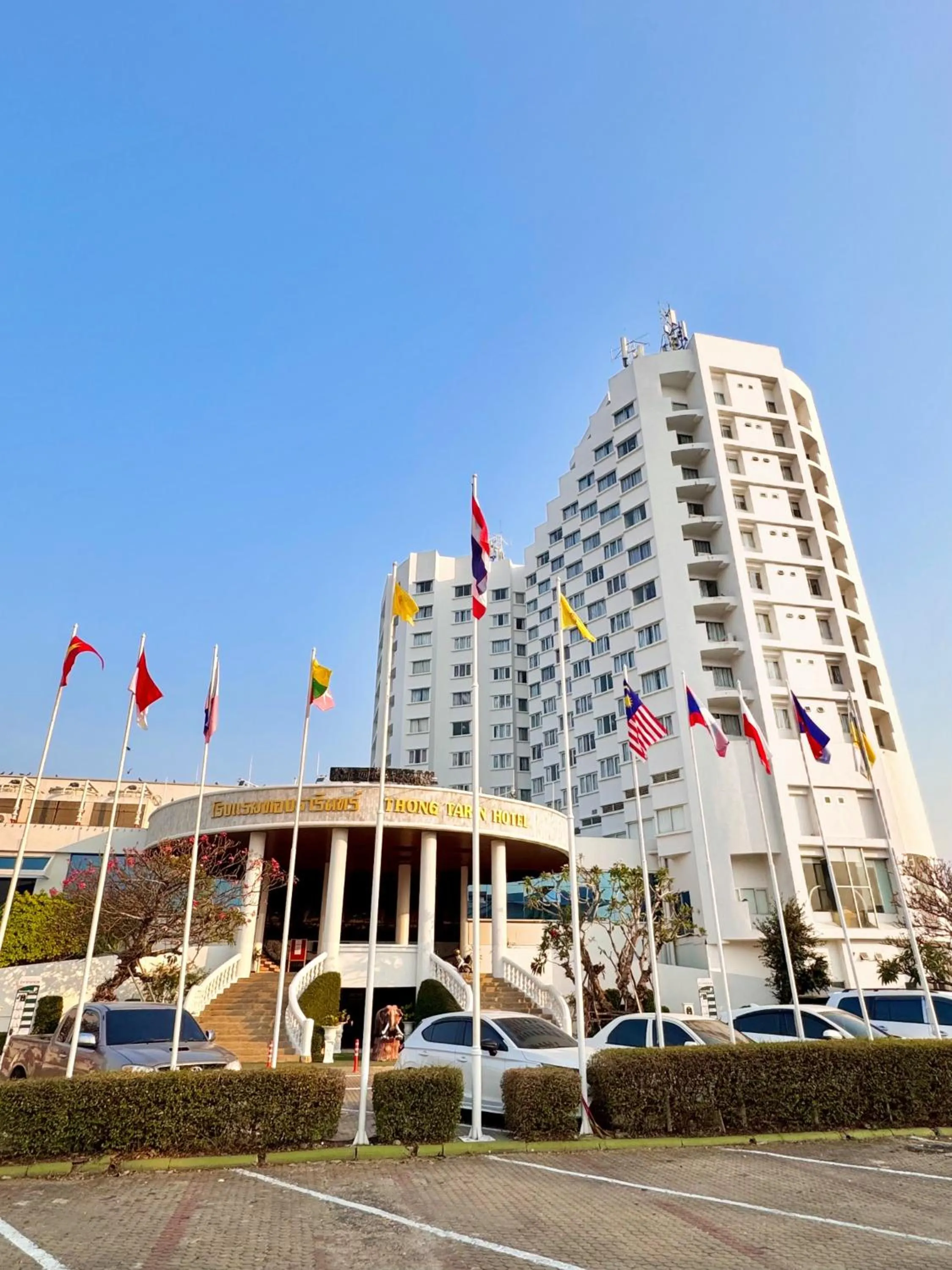Property building in Thongtarin Hotel