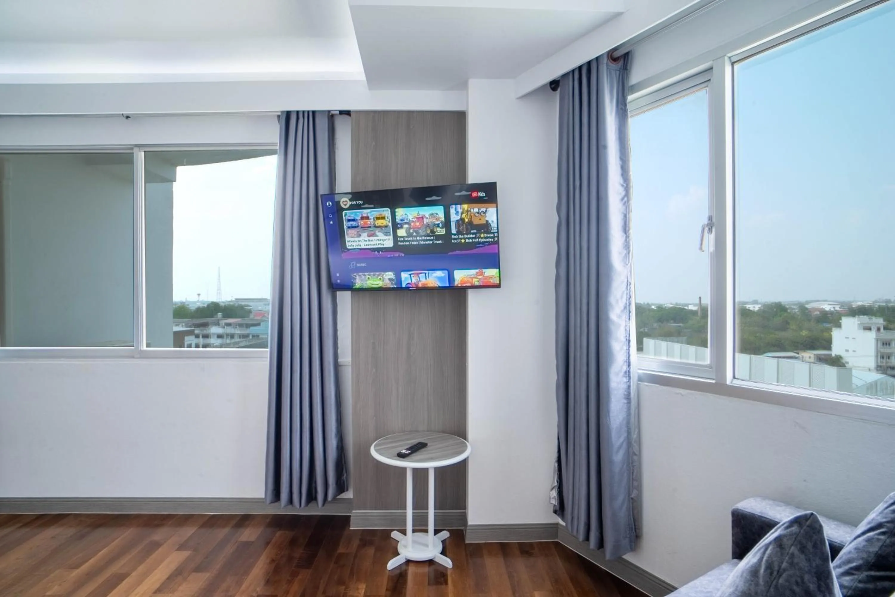 TV and multimedia in Thong Tarin Hotel