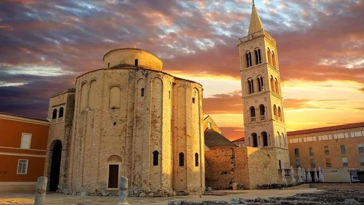 The Lazy Monkey Hostel & Apartments