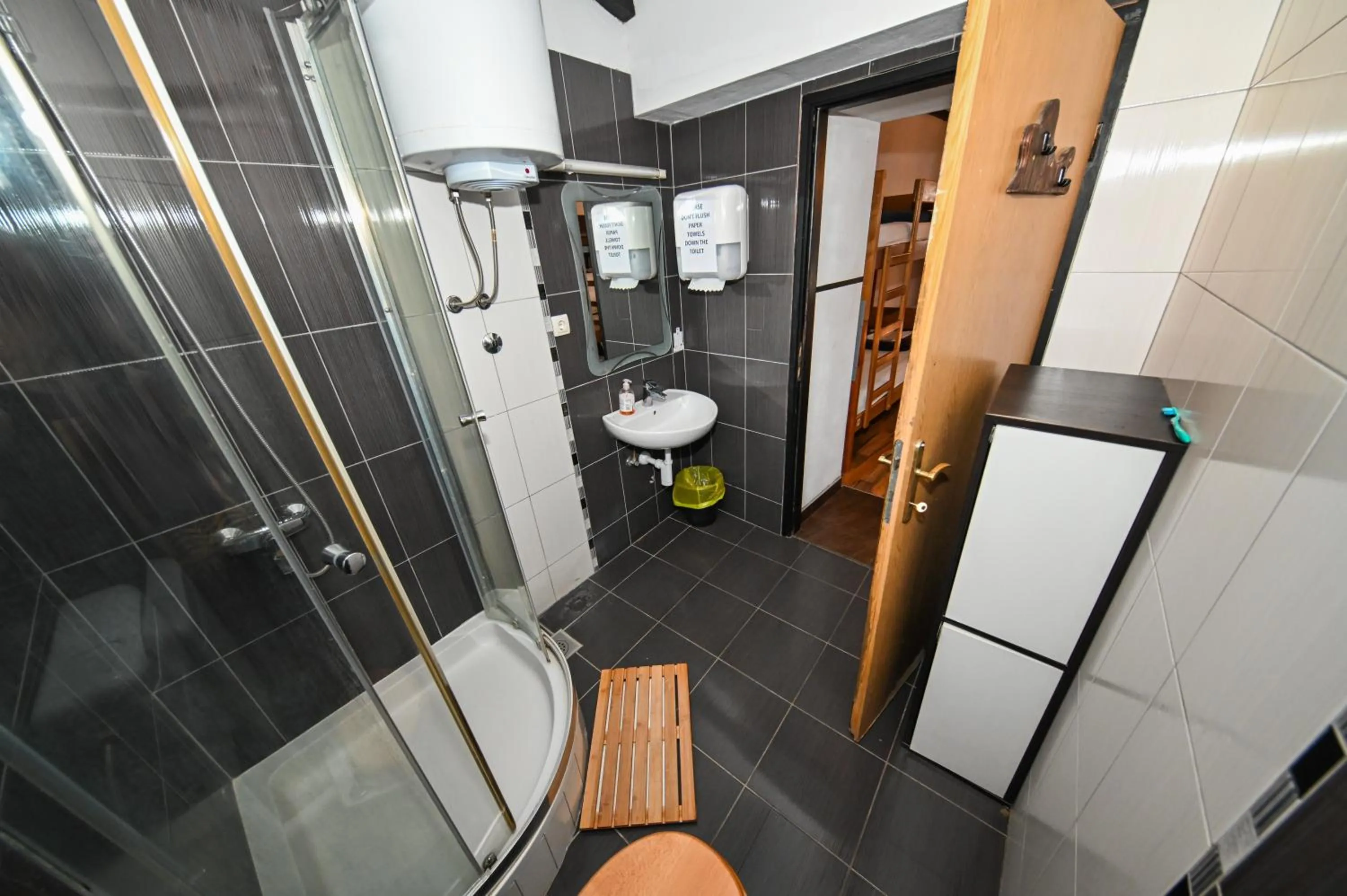 The Lazy Monkey Hostel & Apartments