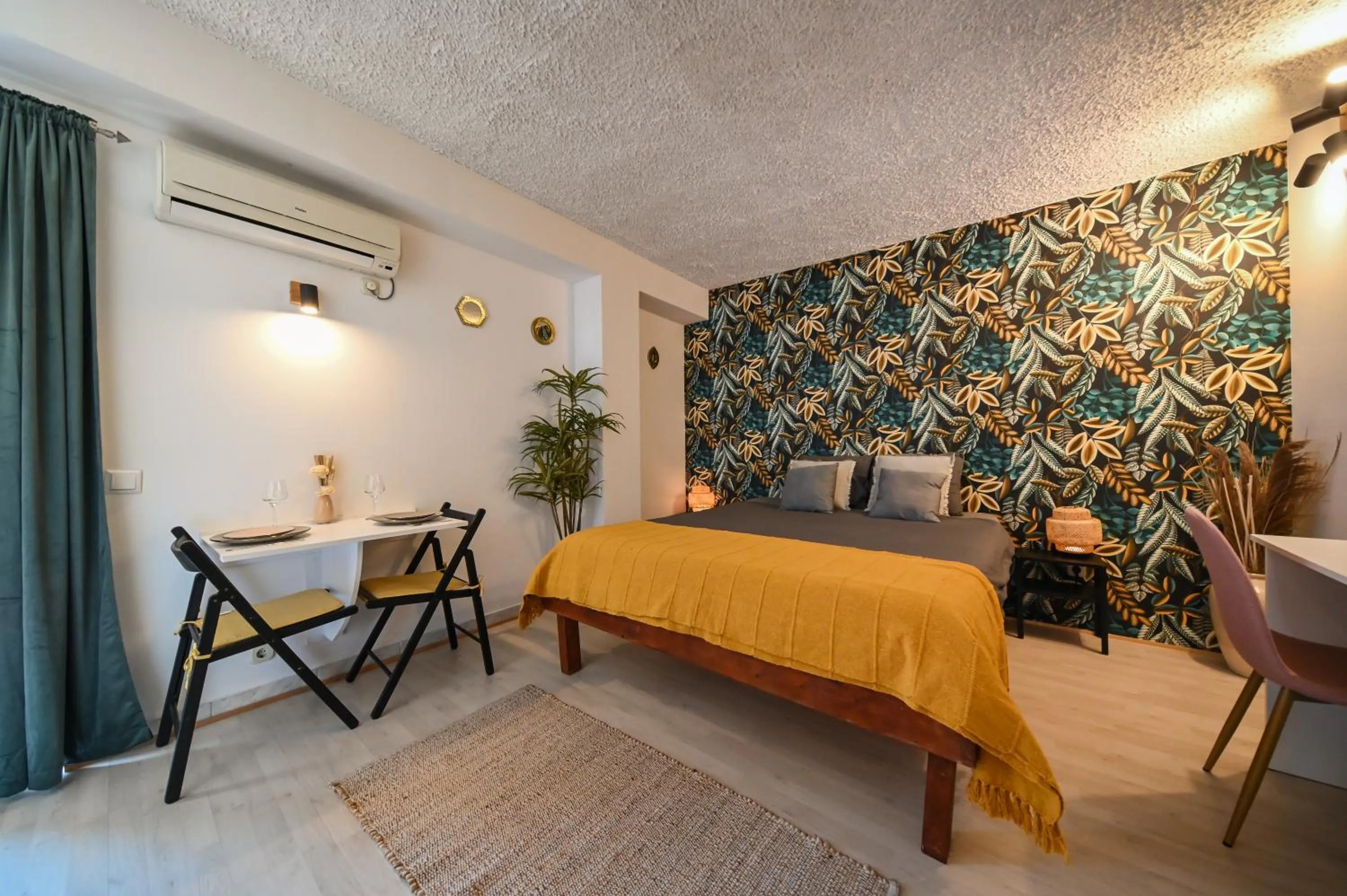 The Lazy Monkey Hostel & Apartments