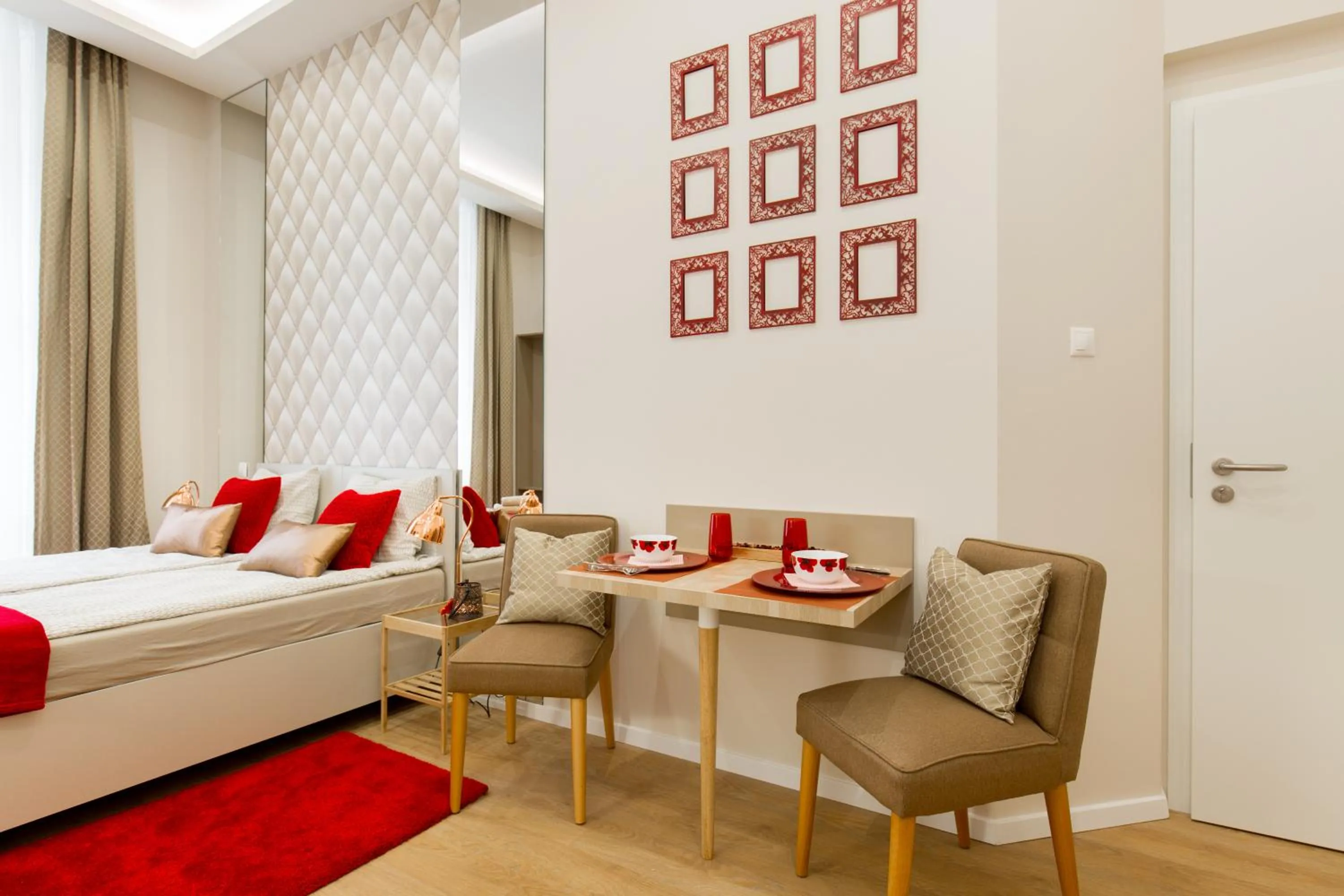 Bed in Budapest Holiday Colours