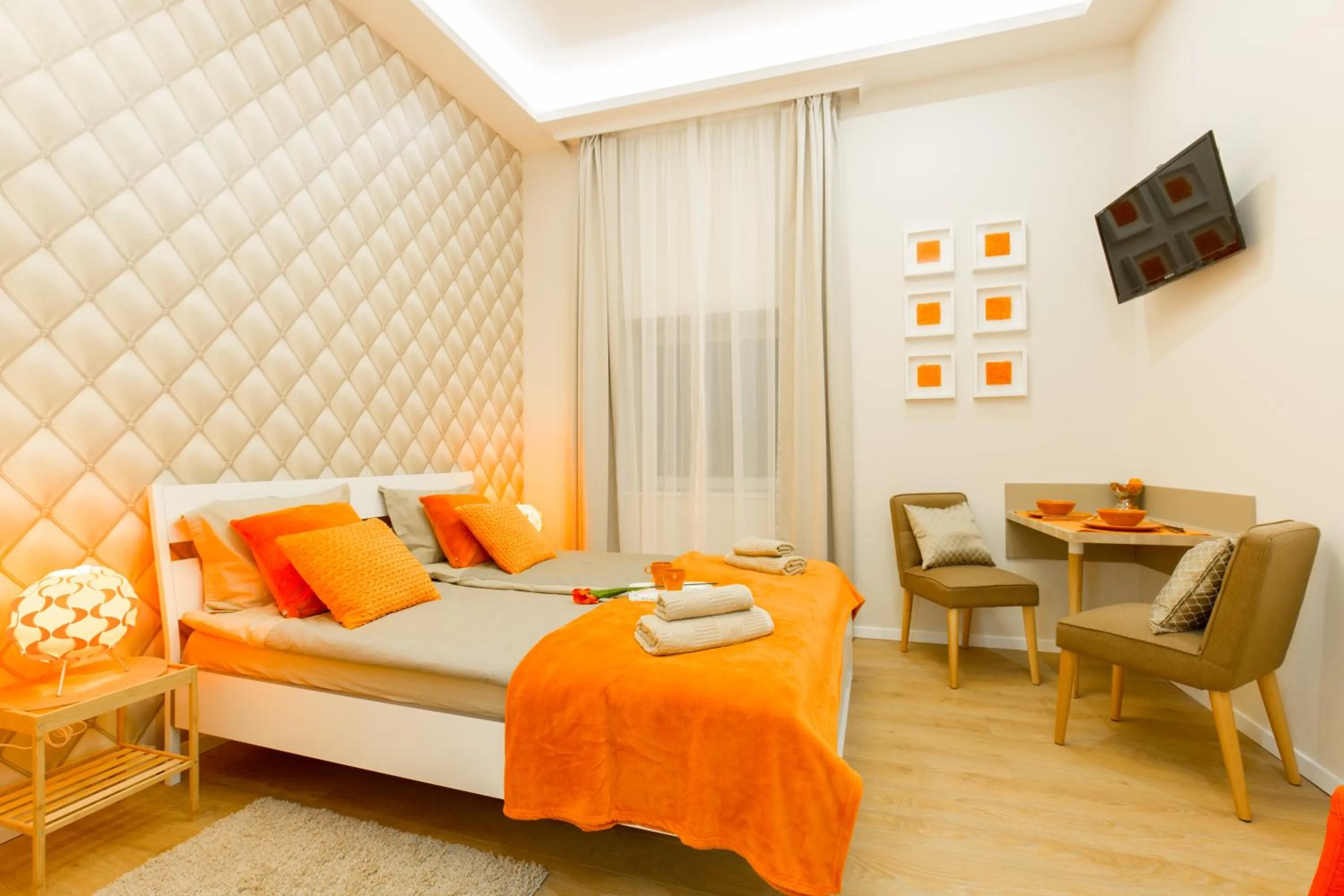 Photo of the whole room, Bed in Budapest Holiday Colours