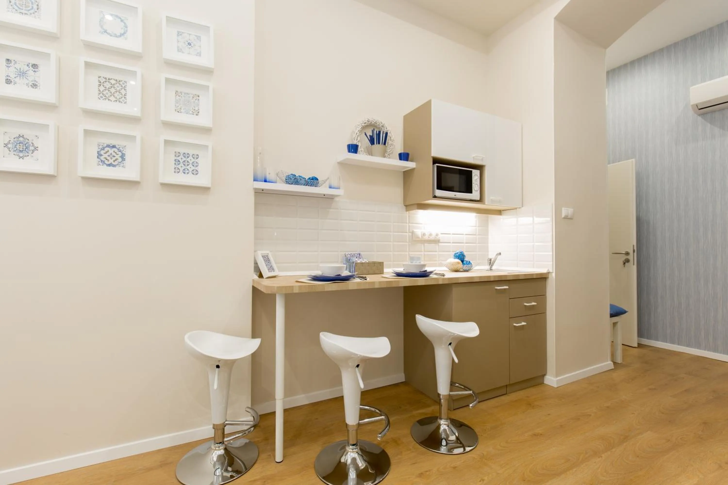 Kitchen or kitchenette in Budapest Holiday Colours