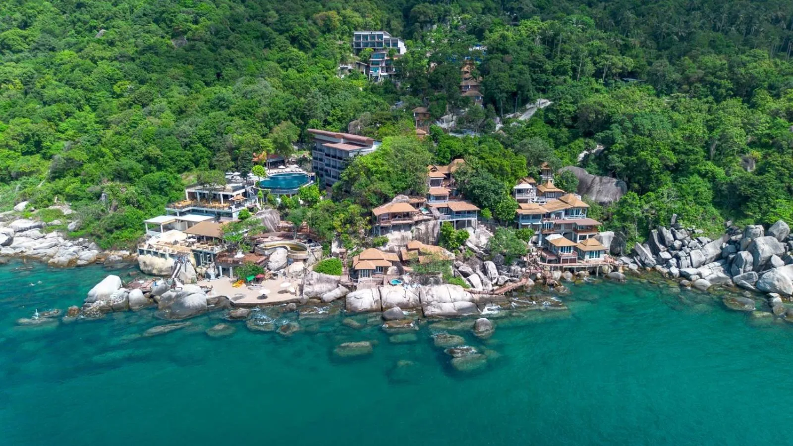 Property building in Dusit Buncha Koh Tao by Riya Group