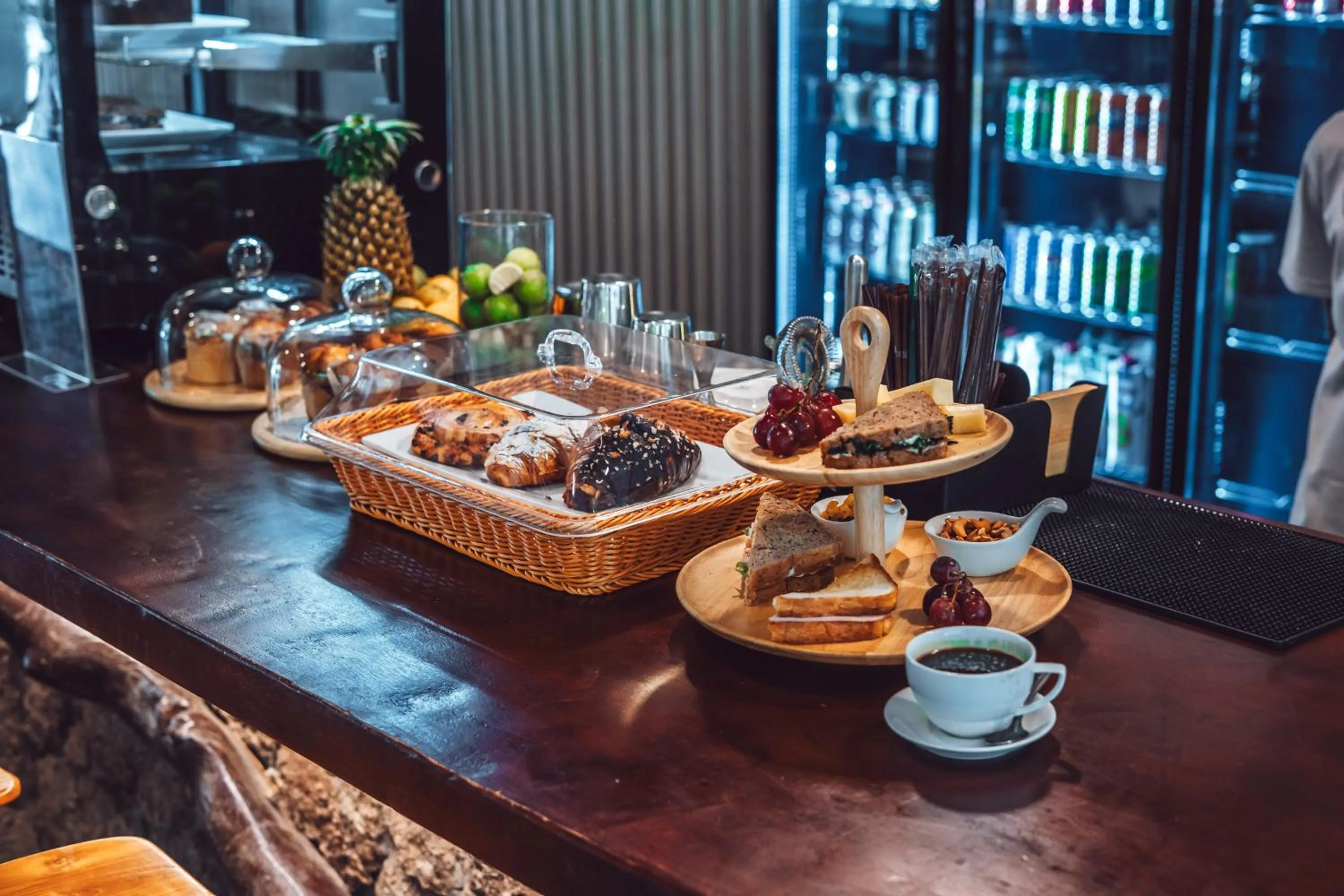 Lounge or bar in Dusit Buncha Koh Tao by Riya Group