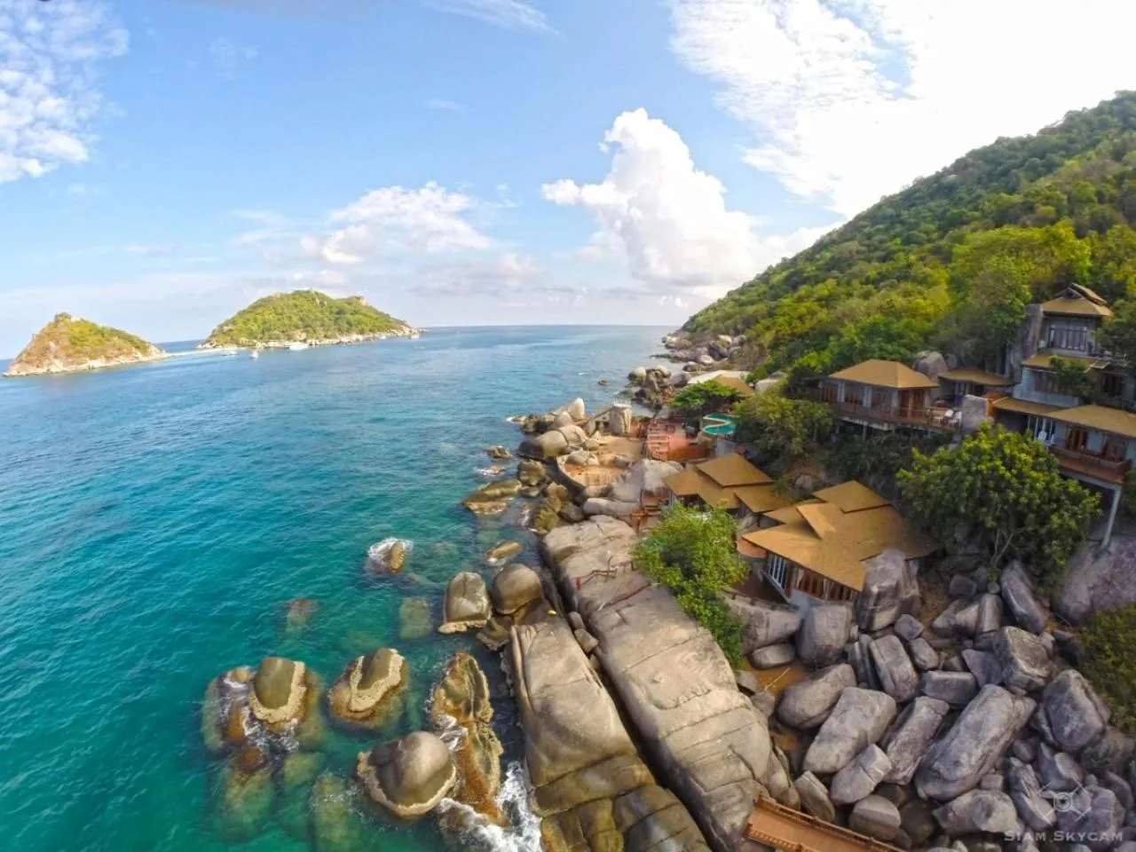 Natural landscape in Dusit Buncha Koh Tao by Riya Group