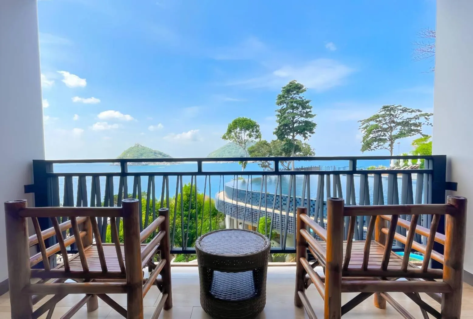 Balcony/Terrace in Dusit Buncha Koh Tao by Riya Group