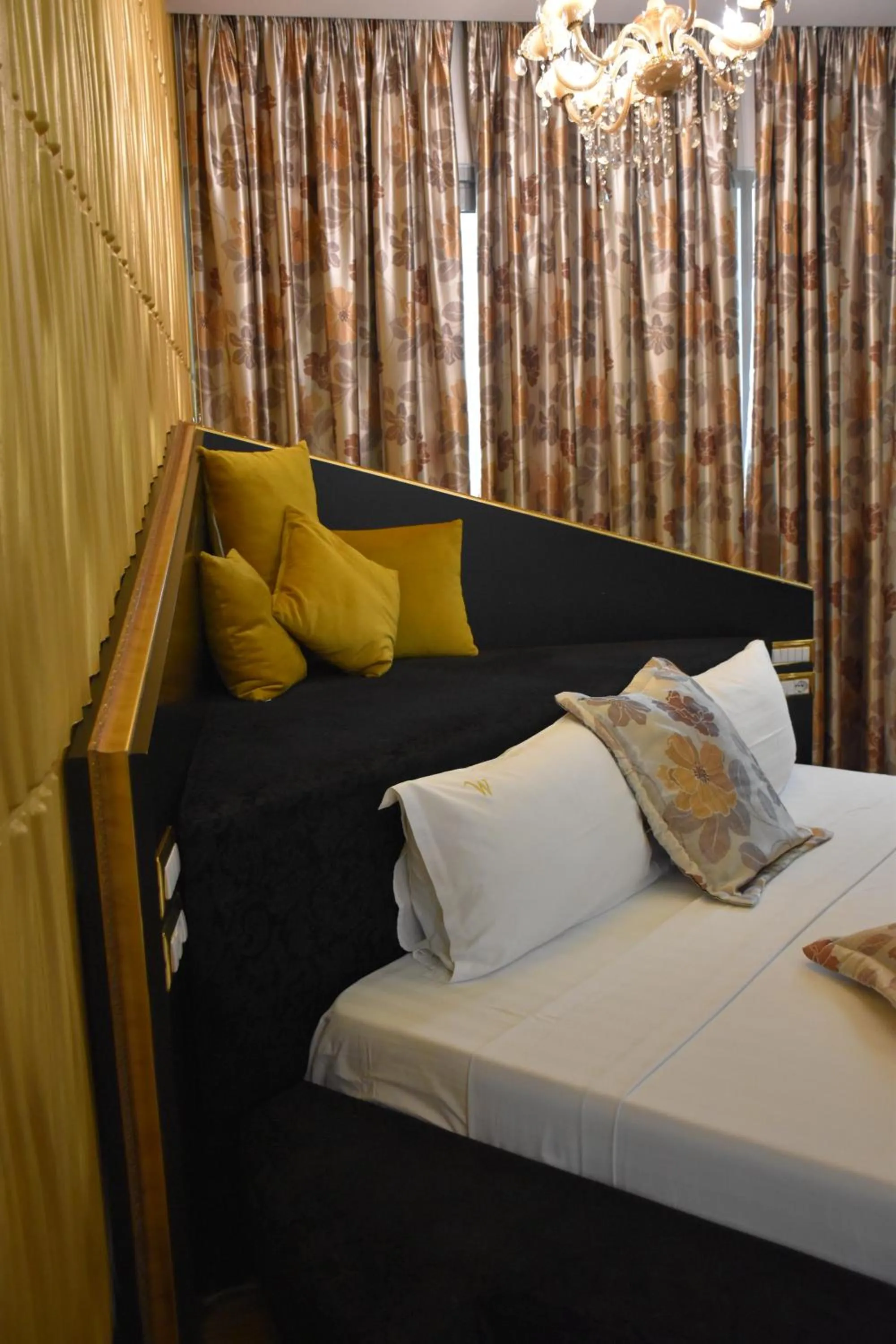 Bedroom, Bed in New W Hotel