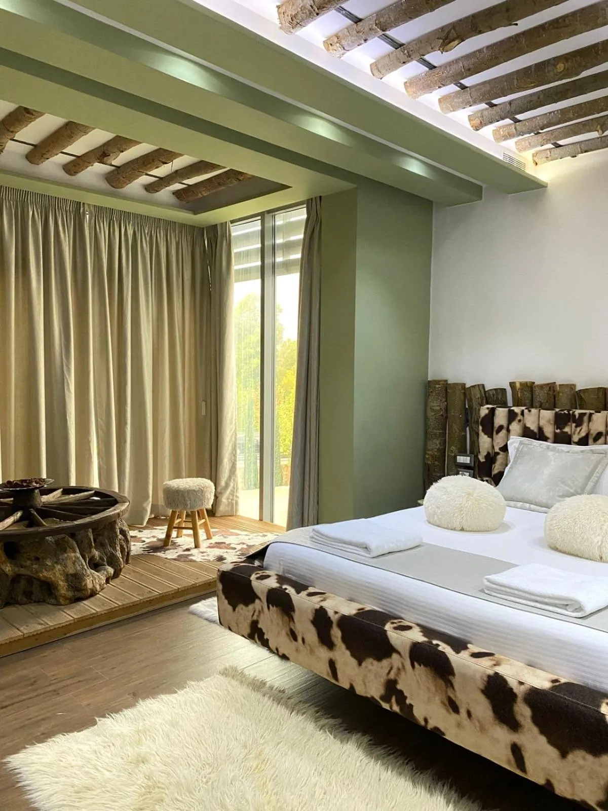 Bedroom, Bed in New W Hotel